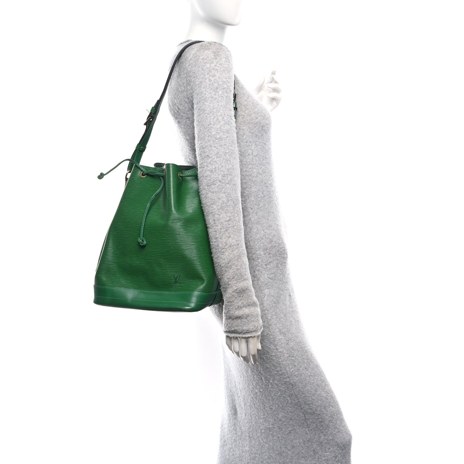 Louis Vuitton Epi Noe Borneo 2 of 9