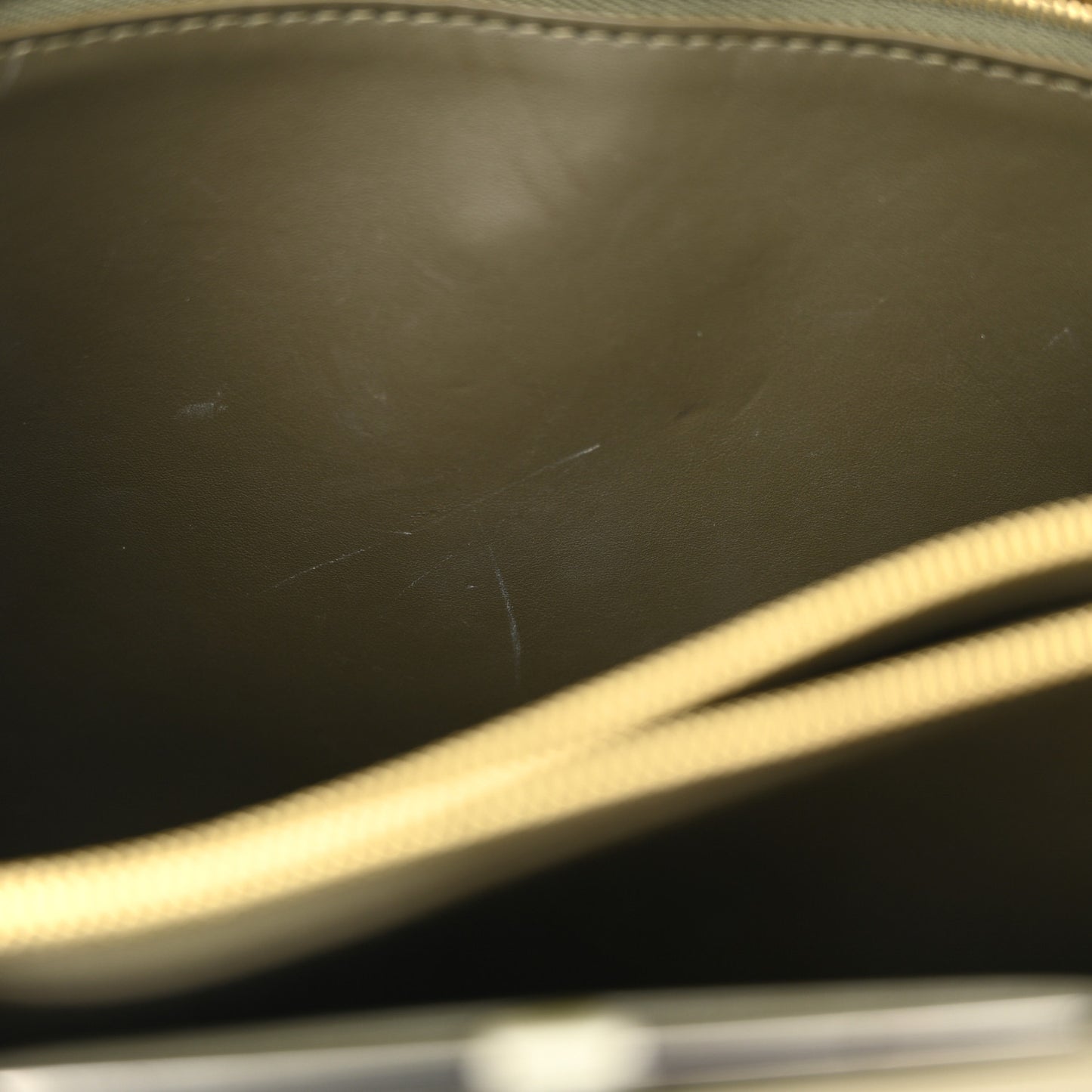 Grained Smooth Calfskin Rose Des Vents MM Khaki