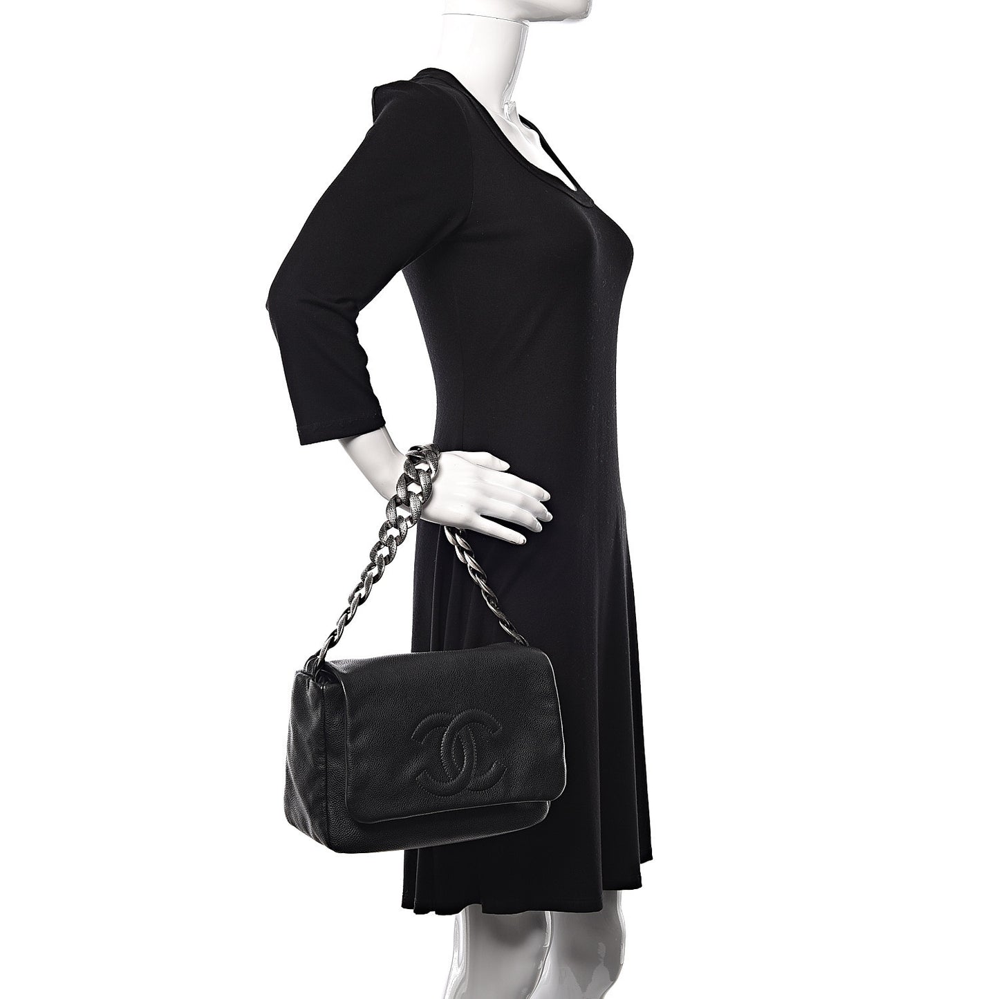 Caviar 31 Flap Black
