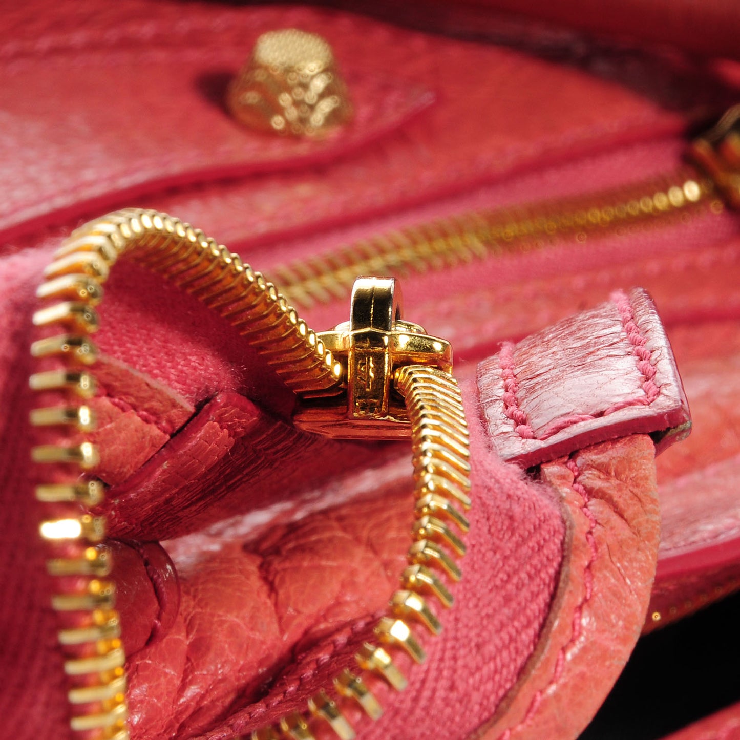 Agneau Giant 12 Gold Hardware City Rose Bombon Raspberry