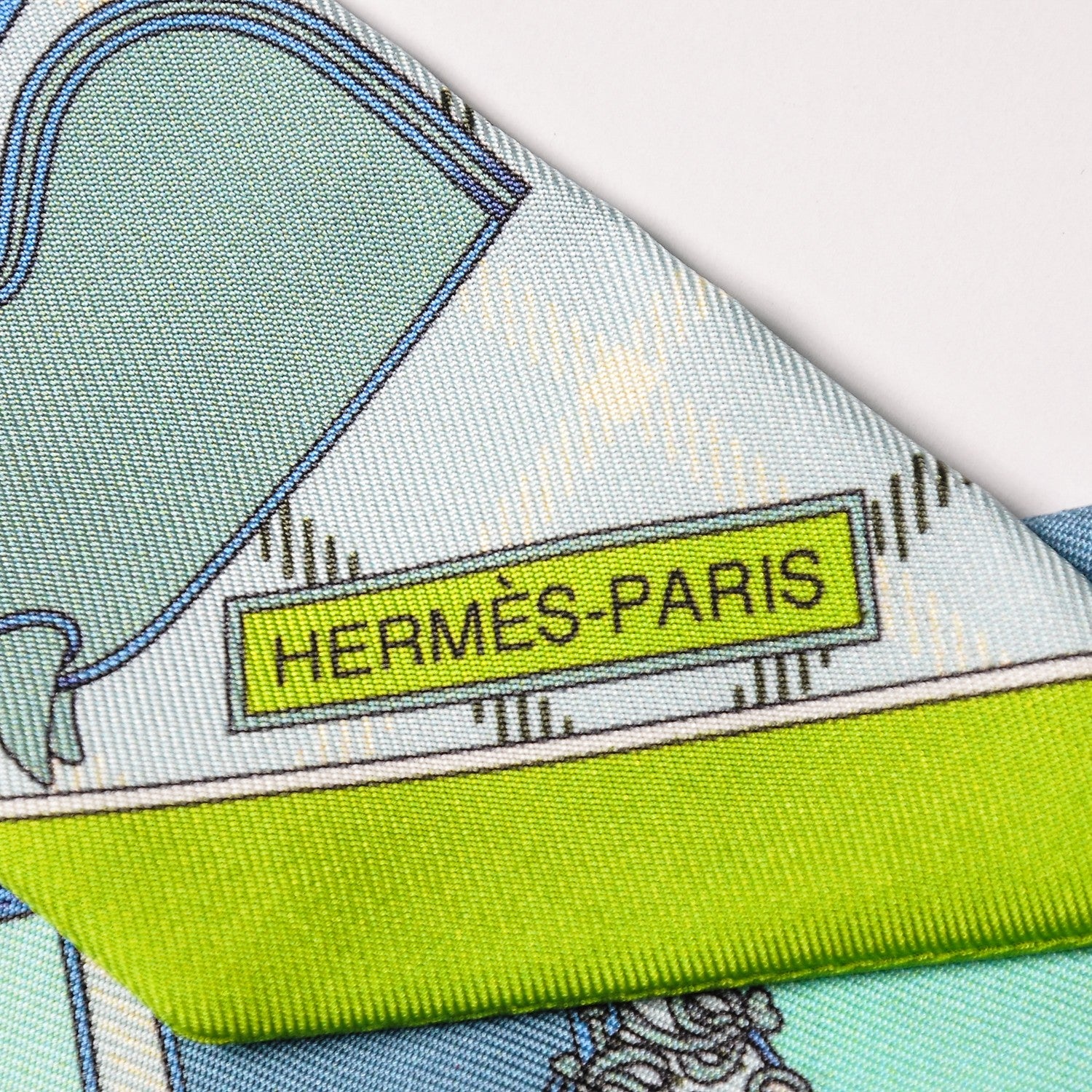 Hermes Silk Camails Twilly Vert Fluo Ciel Vert D Eau 9 of 9