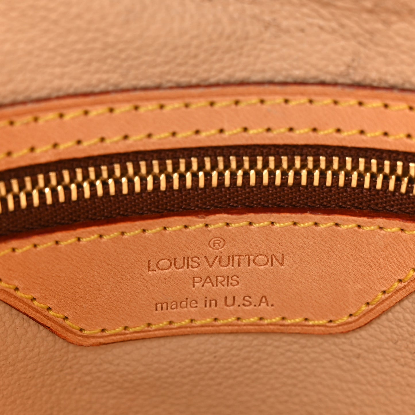 Monogram Petit Bucket 23