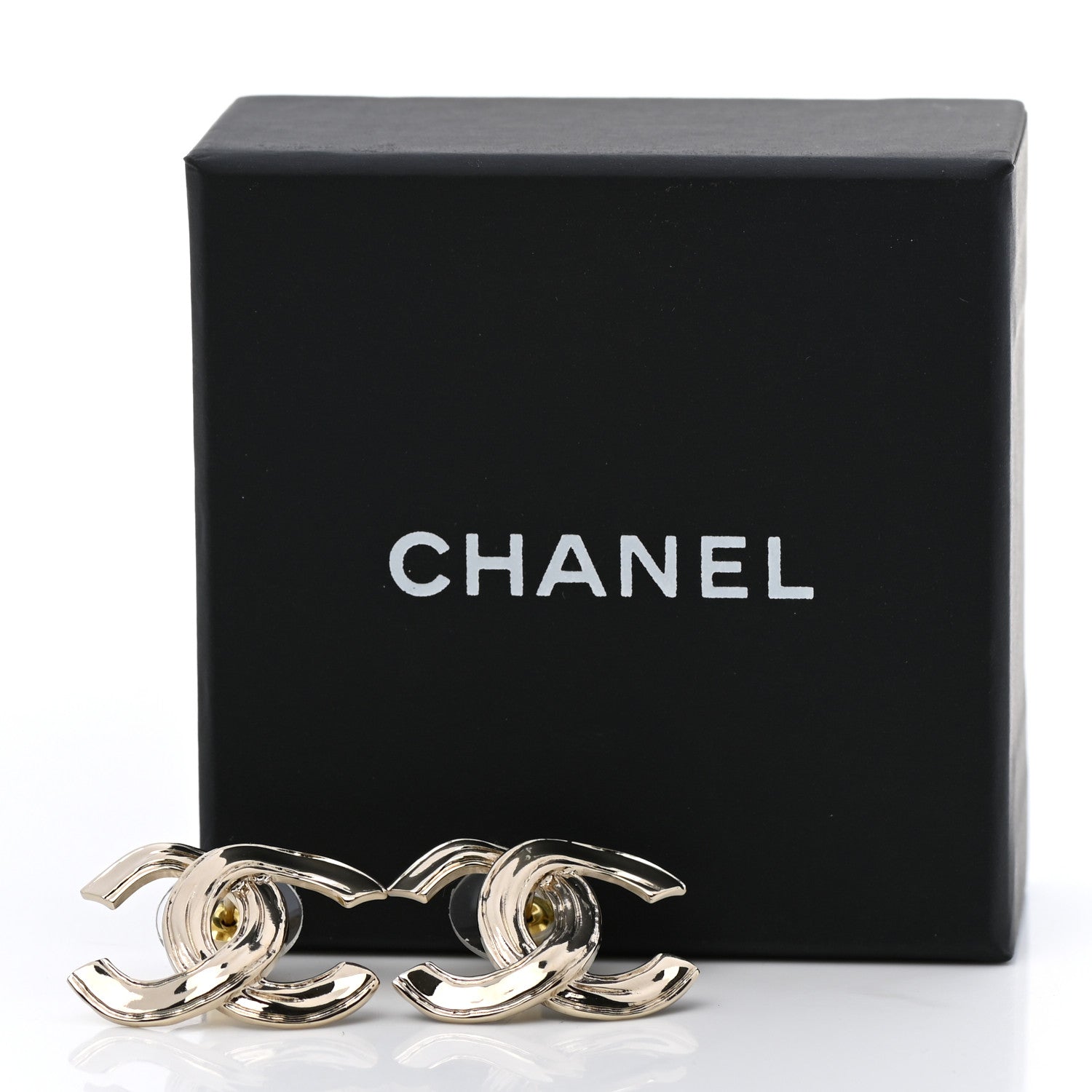 Chanel Metal CC Earrings Gold 5 of 5