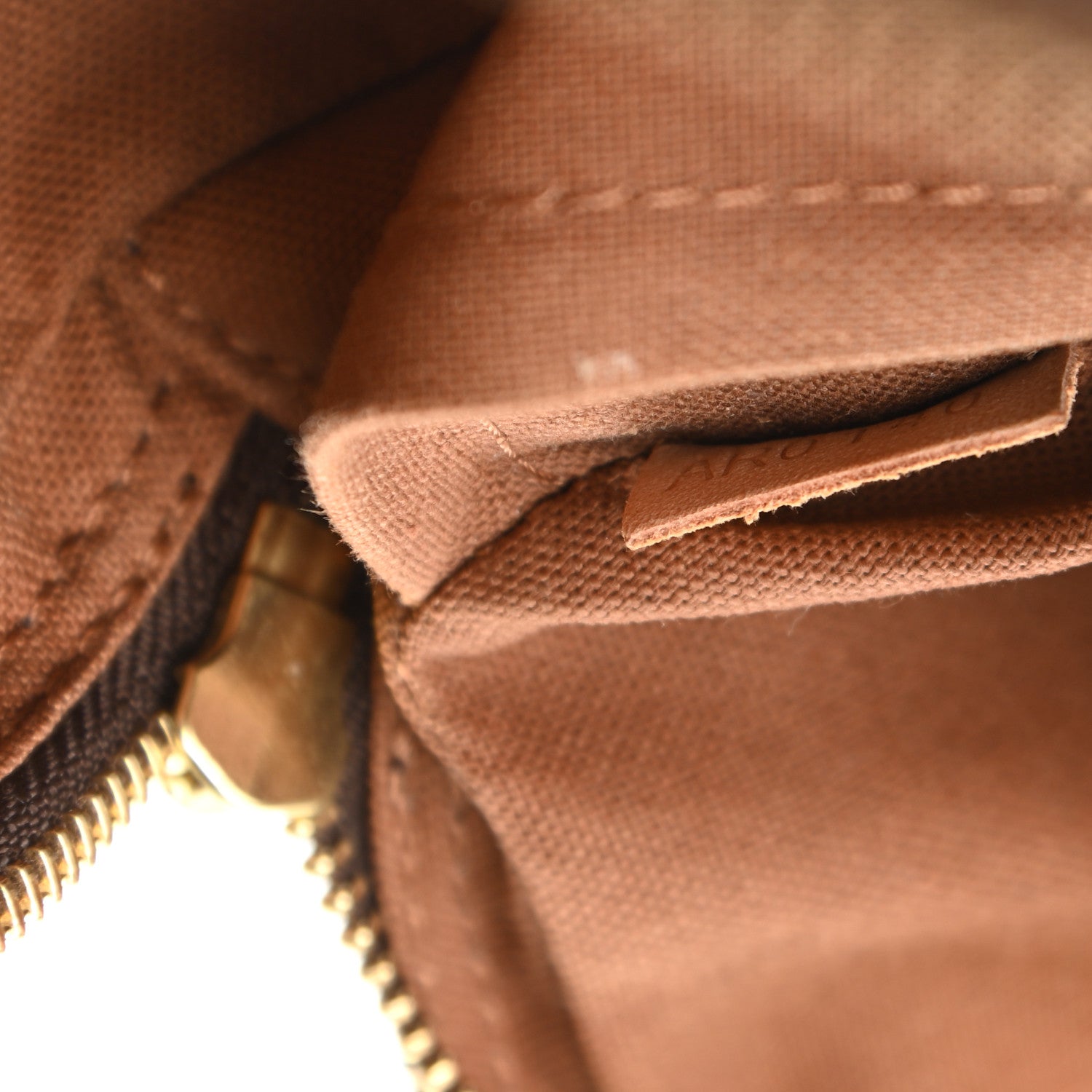 Louis Vuitton Monogram Trotteur Beaubourg 7 of 13