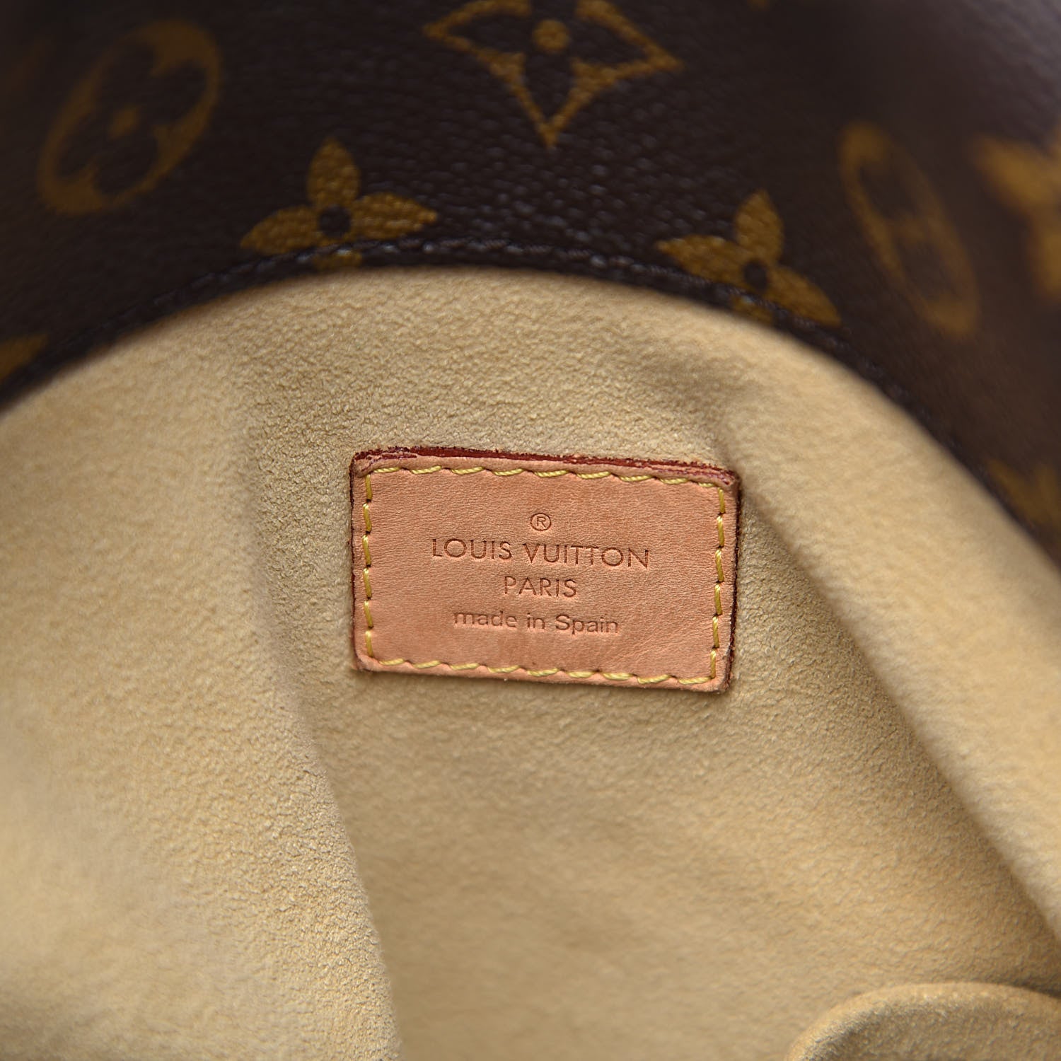 Louis Vuitton Monogram Artsy MM 6 of 10