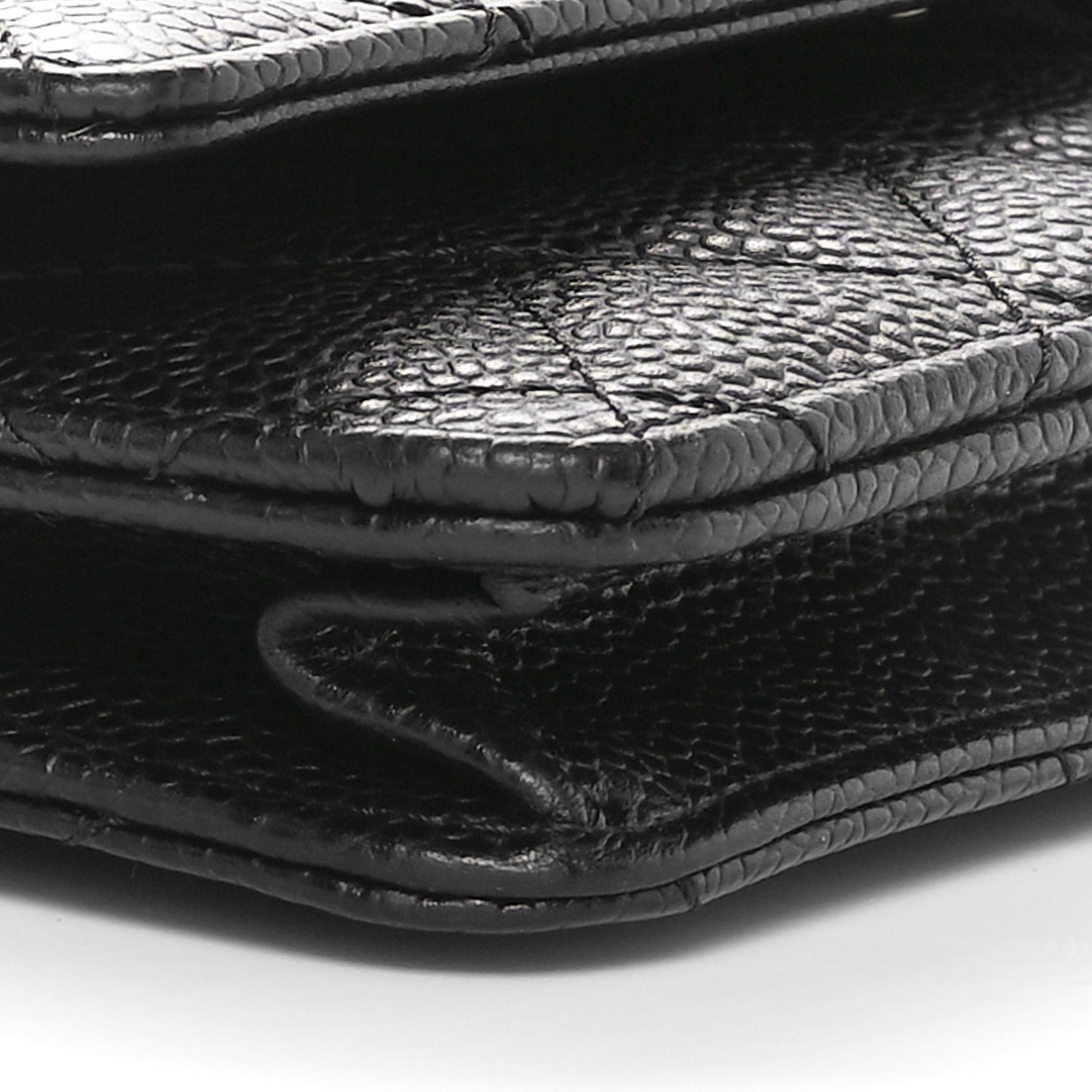 Caviar Quilted Wallet on Chain WOC Black