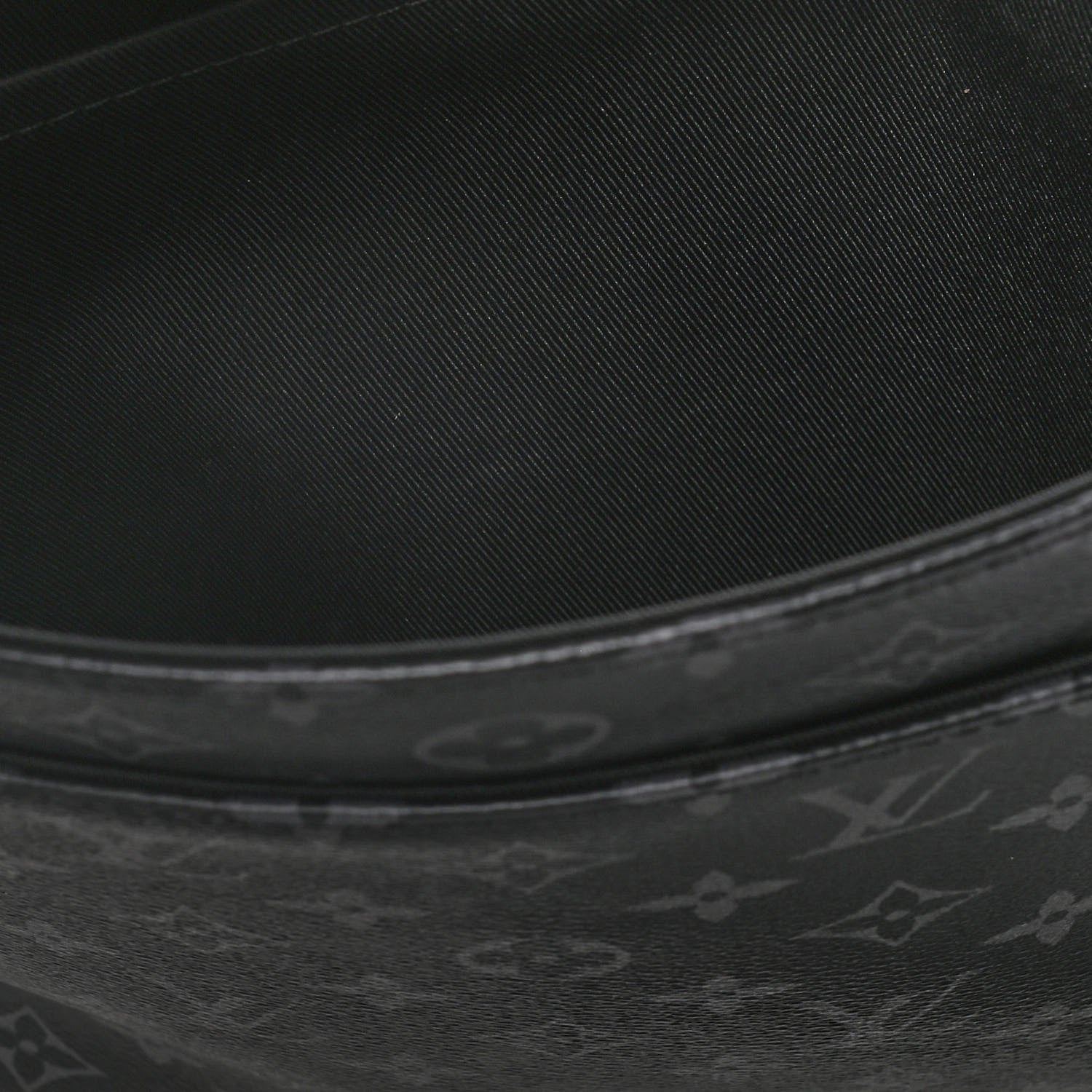 Louis Vuitton Monogram Eclipse District MM 9 of 11