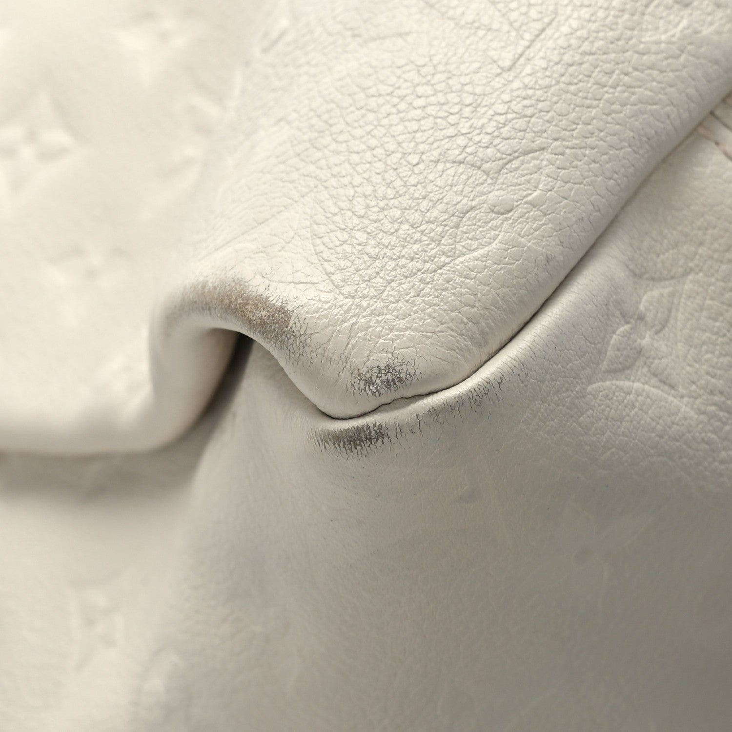 Louis Vuitton Empreinte Artsy MM Neige 9 of 10