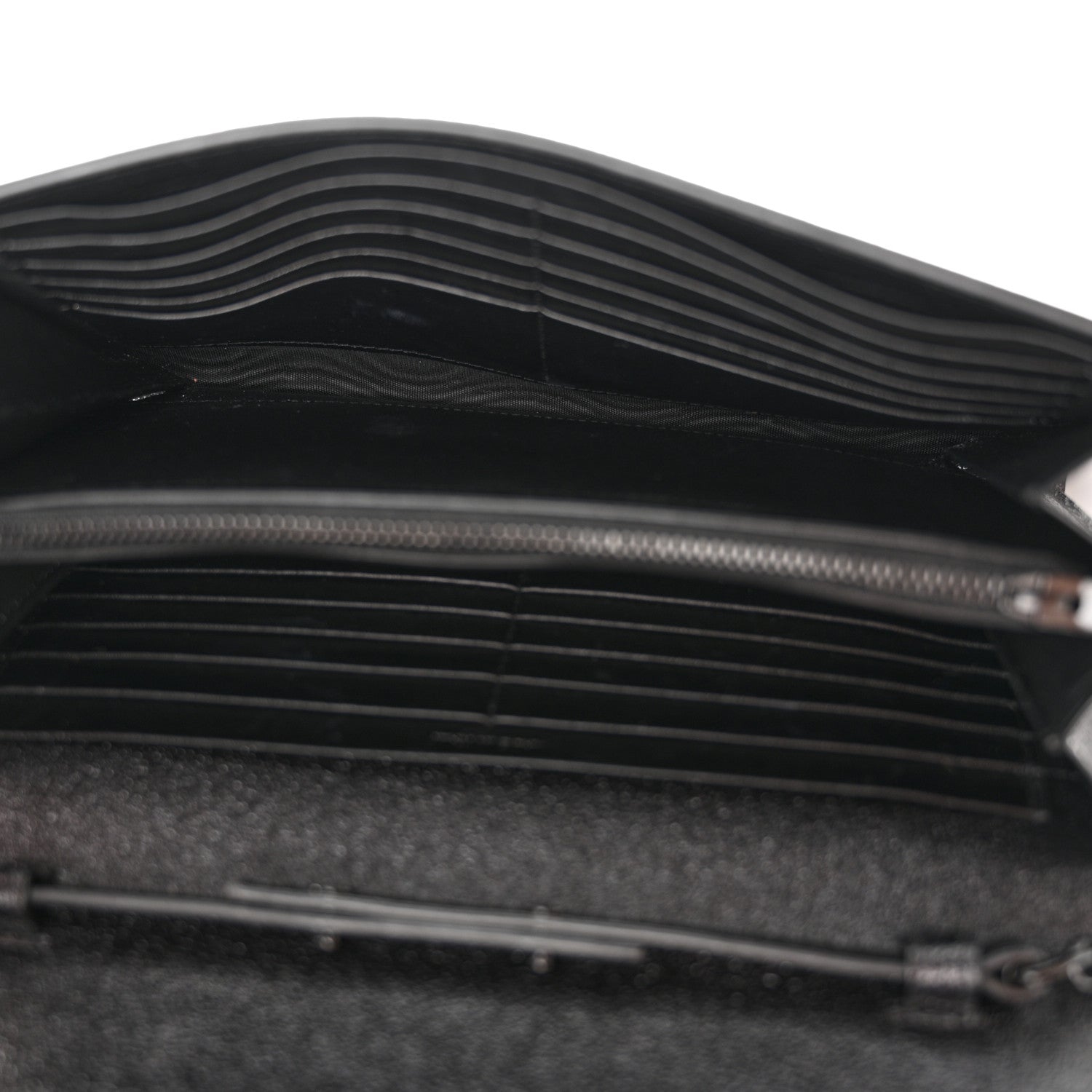 Saint Laurent Grain De Poudre Monogram Chain Wallet Black 5 of 13