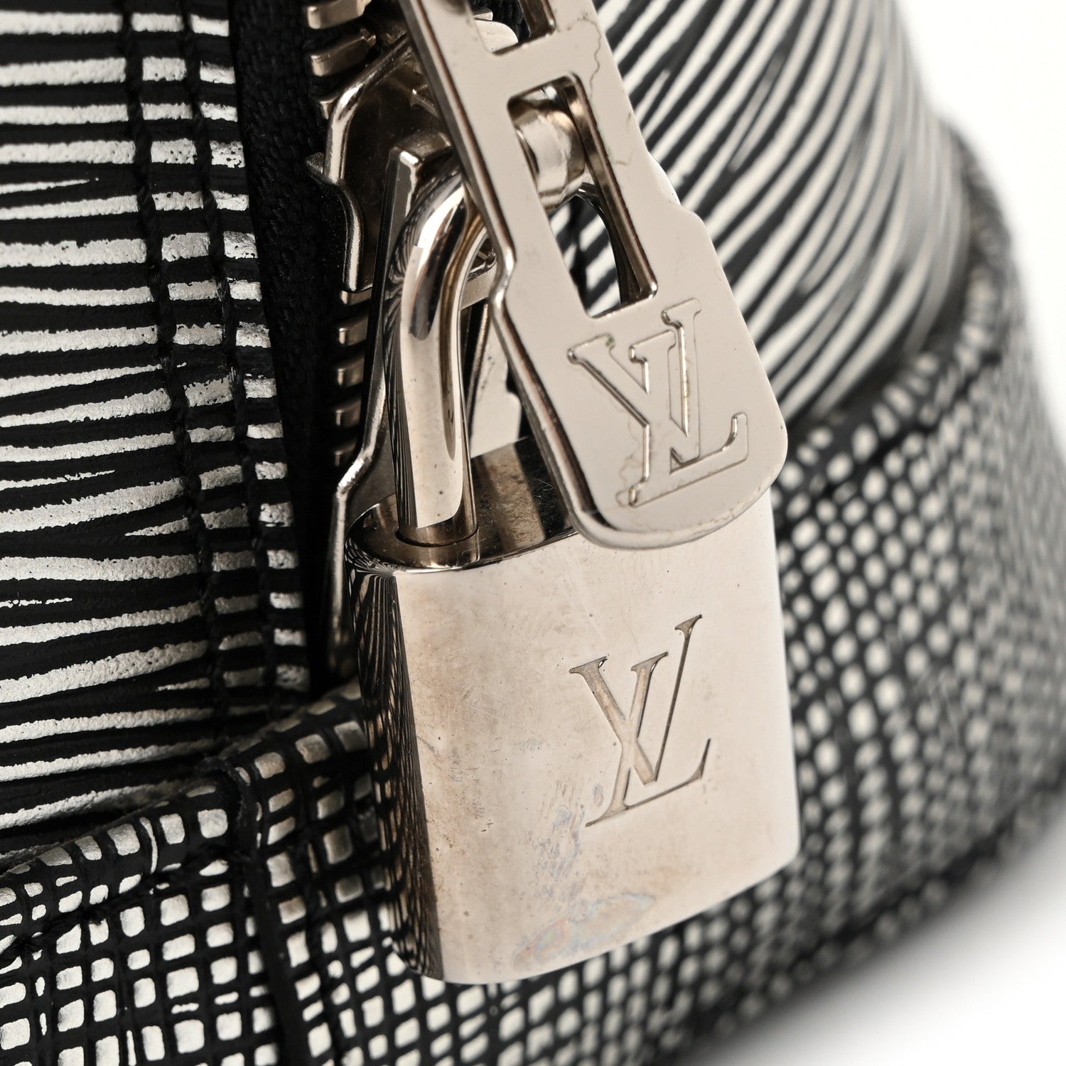 Louis Vuitton Epi Alma PM Platine 10 of 12