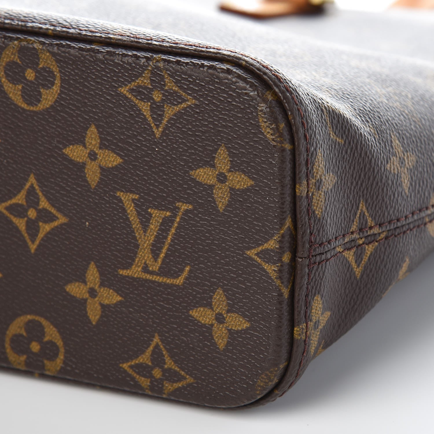 Louis Vuitton Monogram Luco 19 of 19