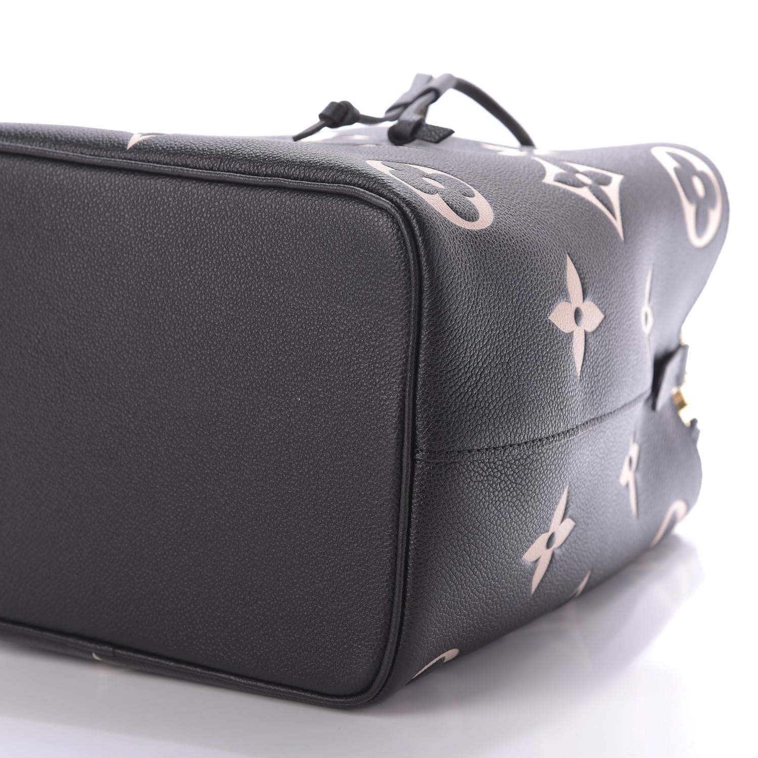 Louis Vuitton Empreinte Monogram Giant Neonoe MM Black Beige 8 of 10