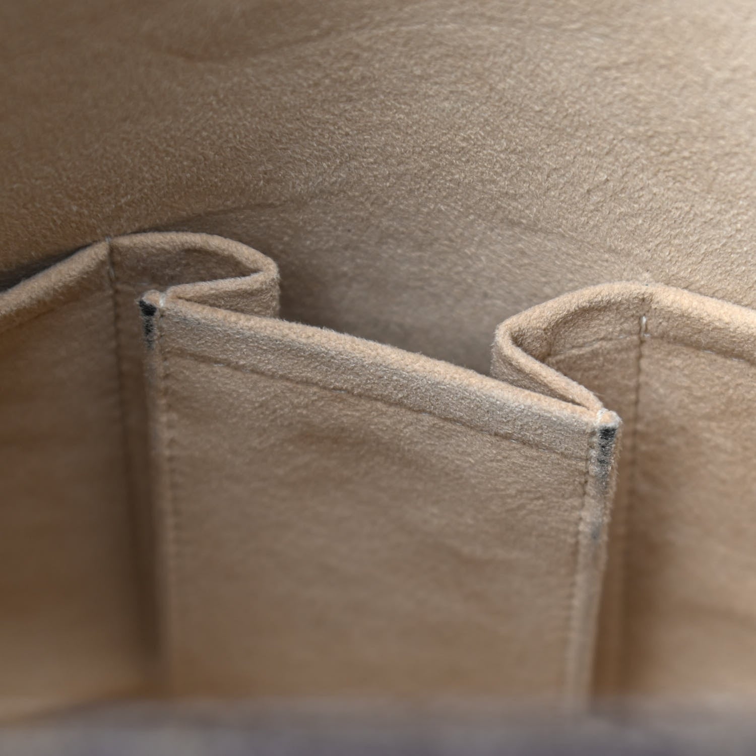 Louis Vuitton Monogram Luco 10 of 11