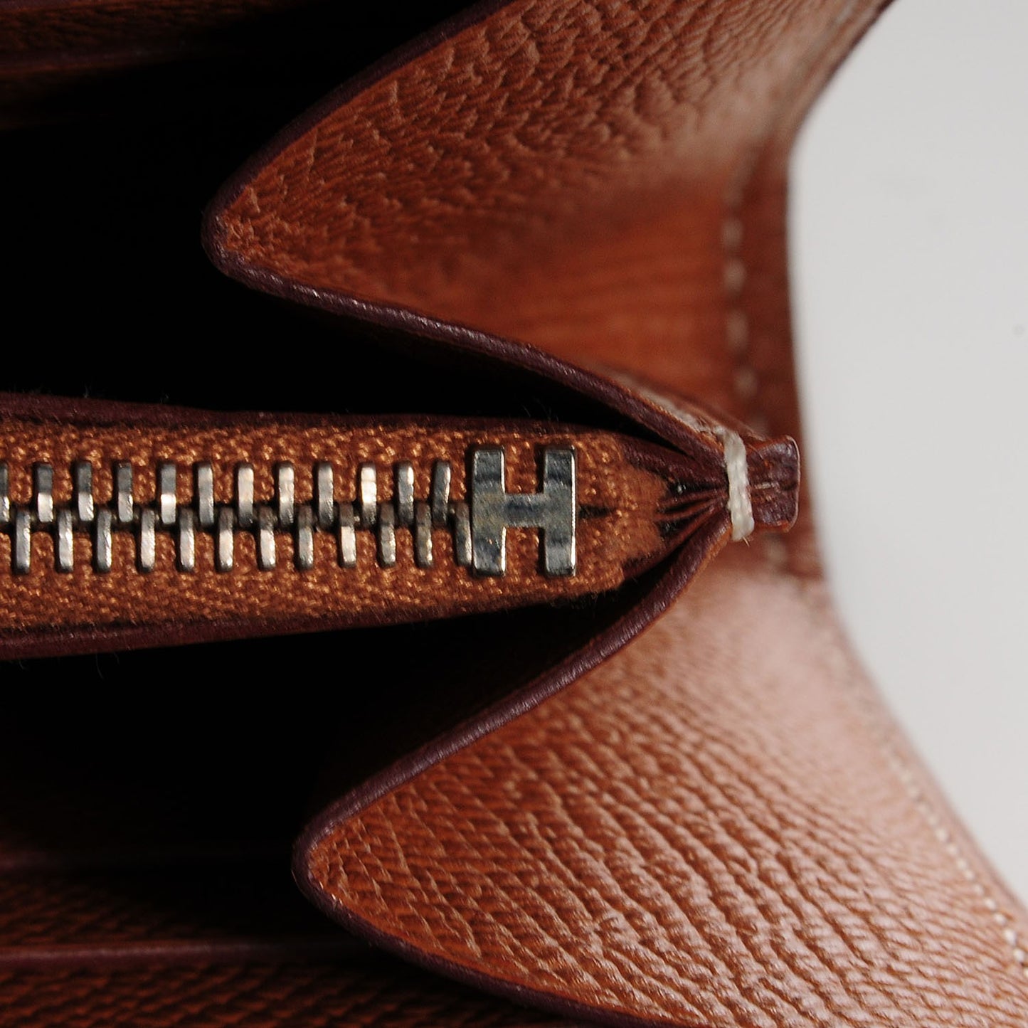 Epsom Kelly Longue Wallet Gold