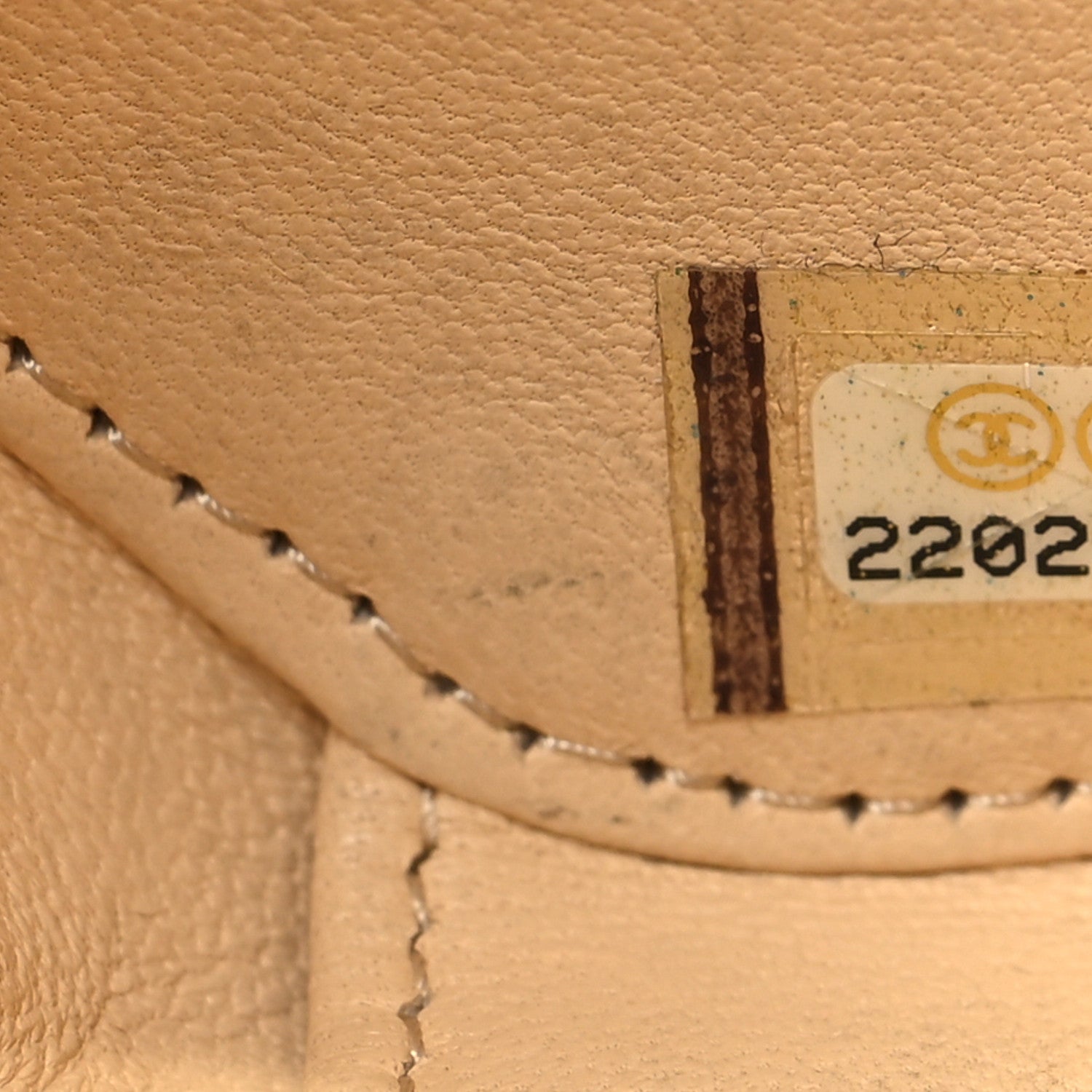 Chanel Plexiglass Shell CC Round Minaudiere Clutch White 6 of 10