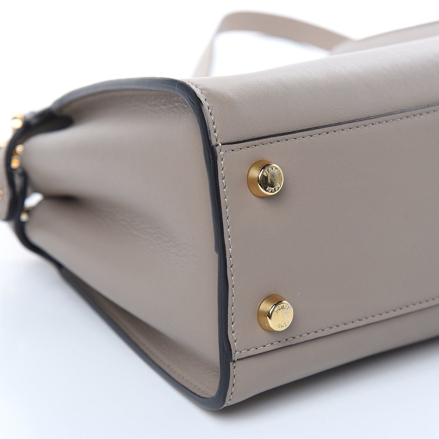 Vitello Medium Peekaboo Iconic Essentially Satchel Grey