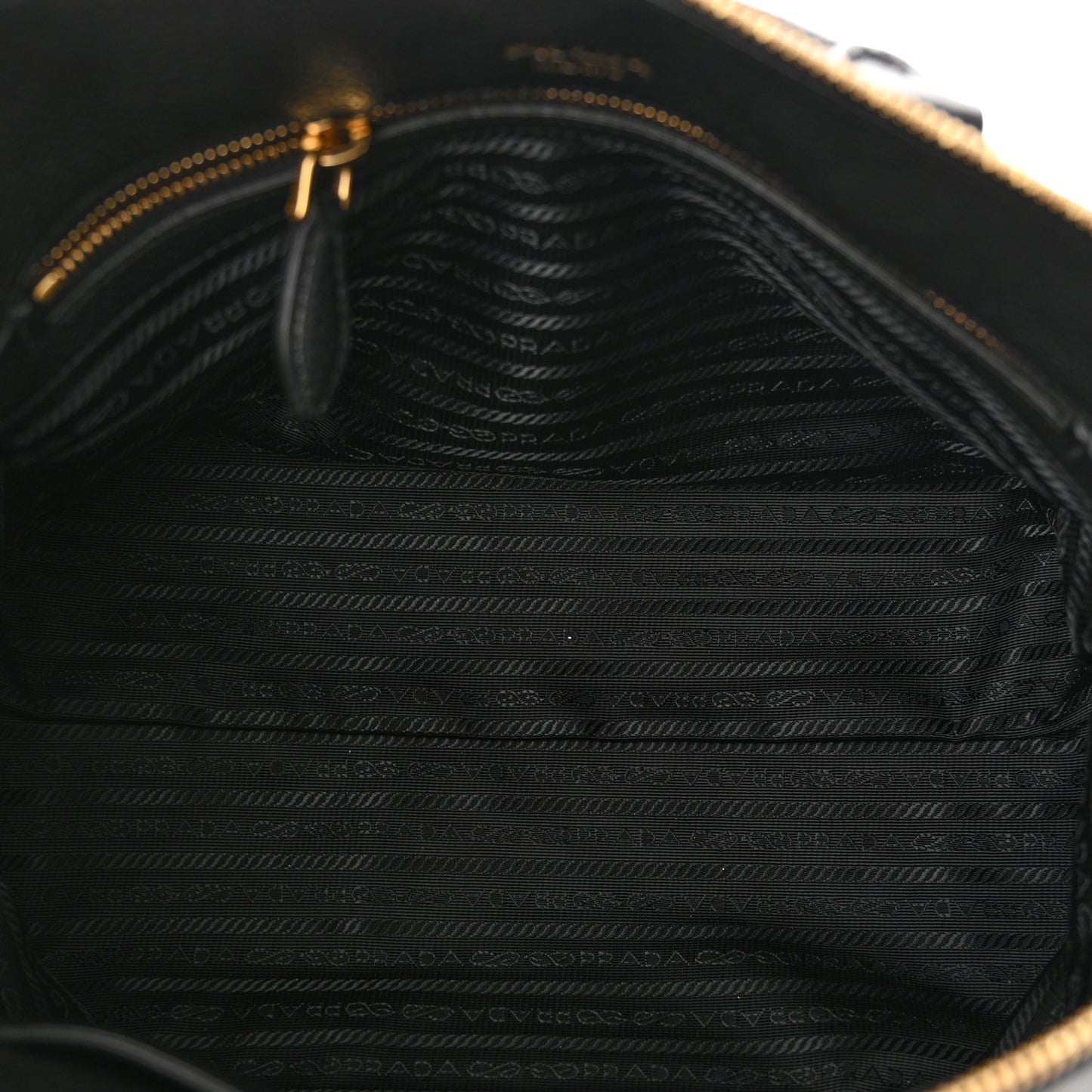 Vitello Daino Boxy Tote Black