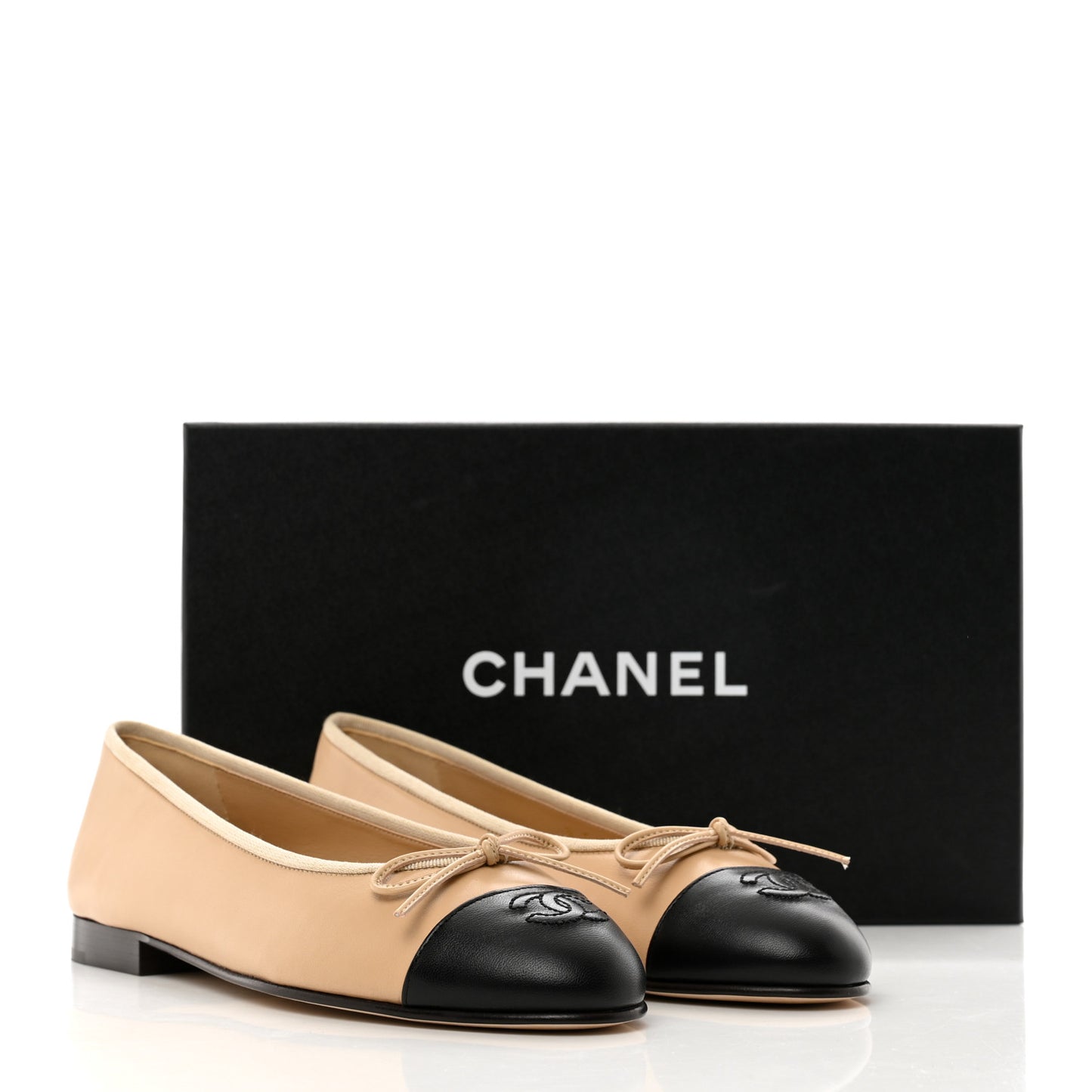 Lambskin Cap Toe CC Ballerina Flats 37.5 Beige Black