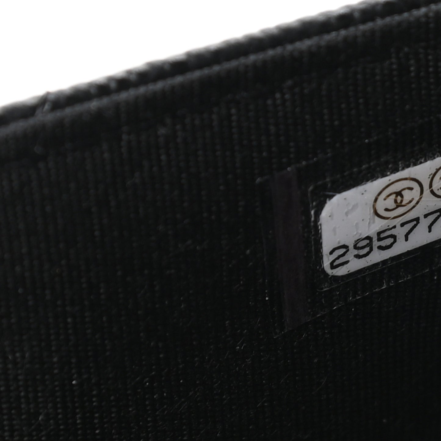 Caviar Quilted CC Filigree Wallet On Chain WOC Black