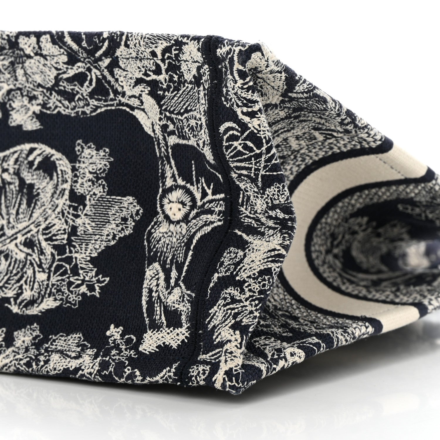 Christian Dior Canvas Embroidered Small Dioriviera Toile De Jouy Book Tote Blue 10 of 12