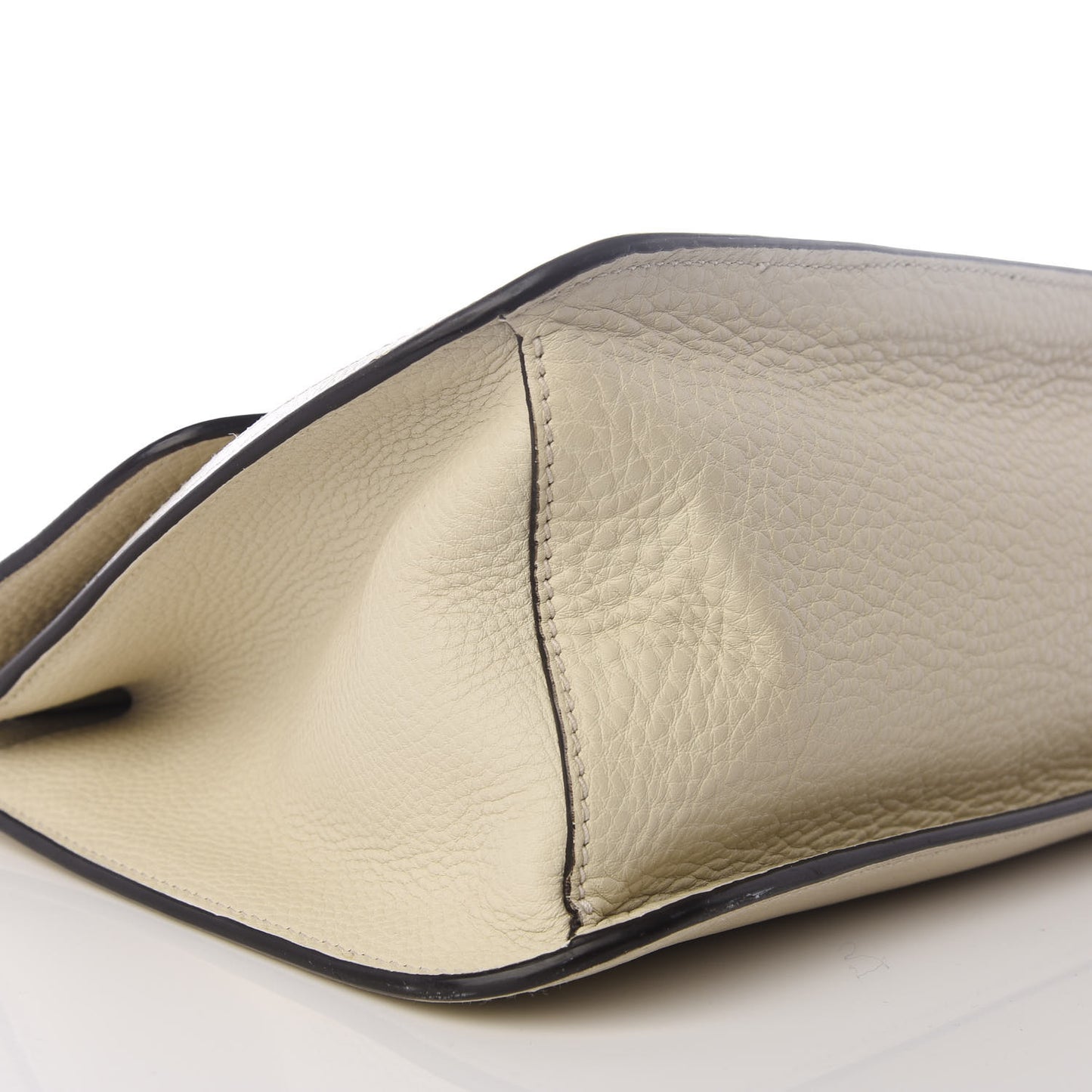 Pebbled Calfskin Medium Bamboo Daily Flap Shoulder Bag Mystic White