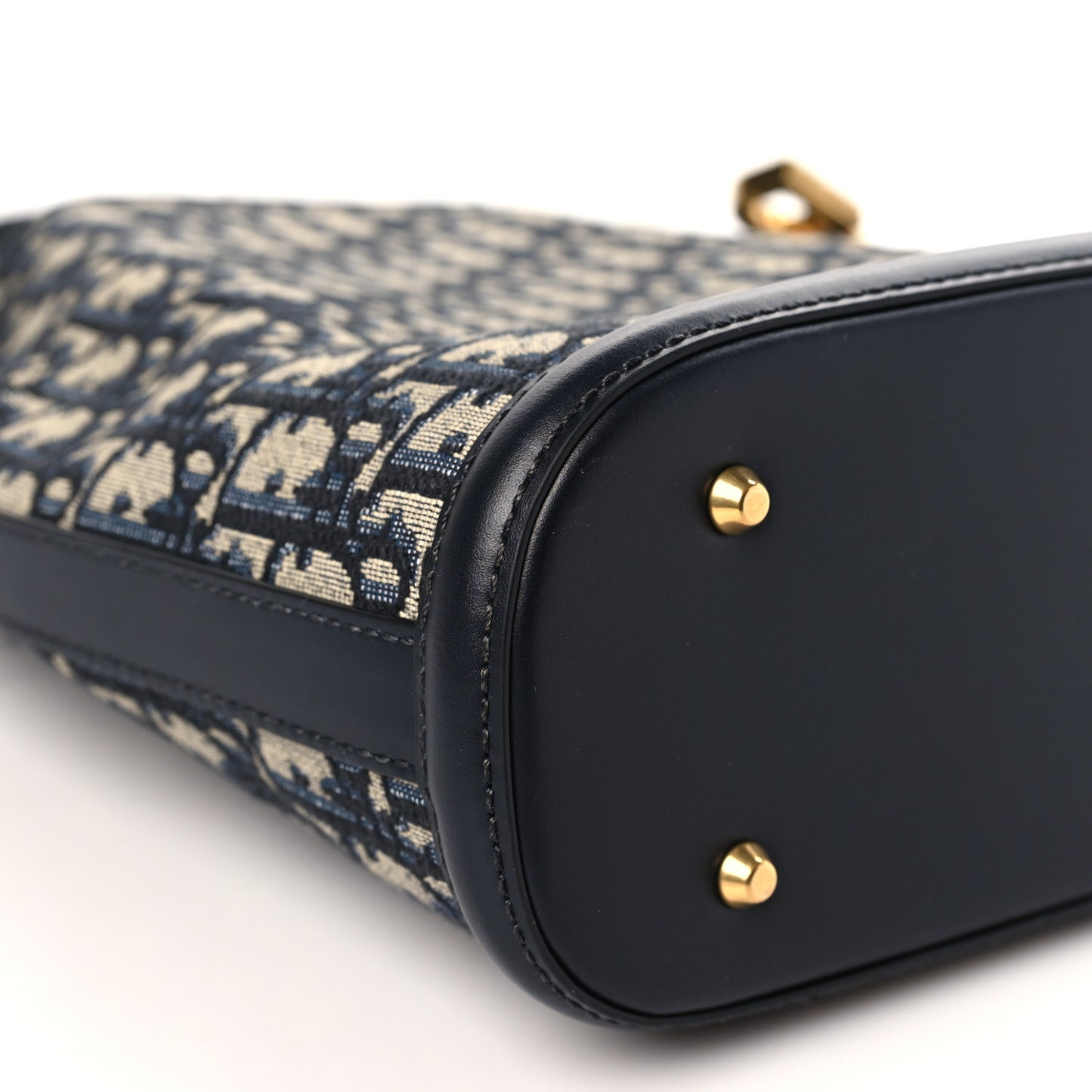 Oblique Medium C'est Chain Bucket Bag Blue