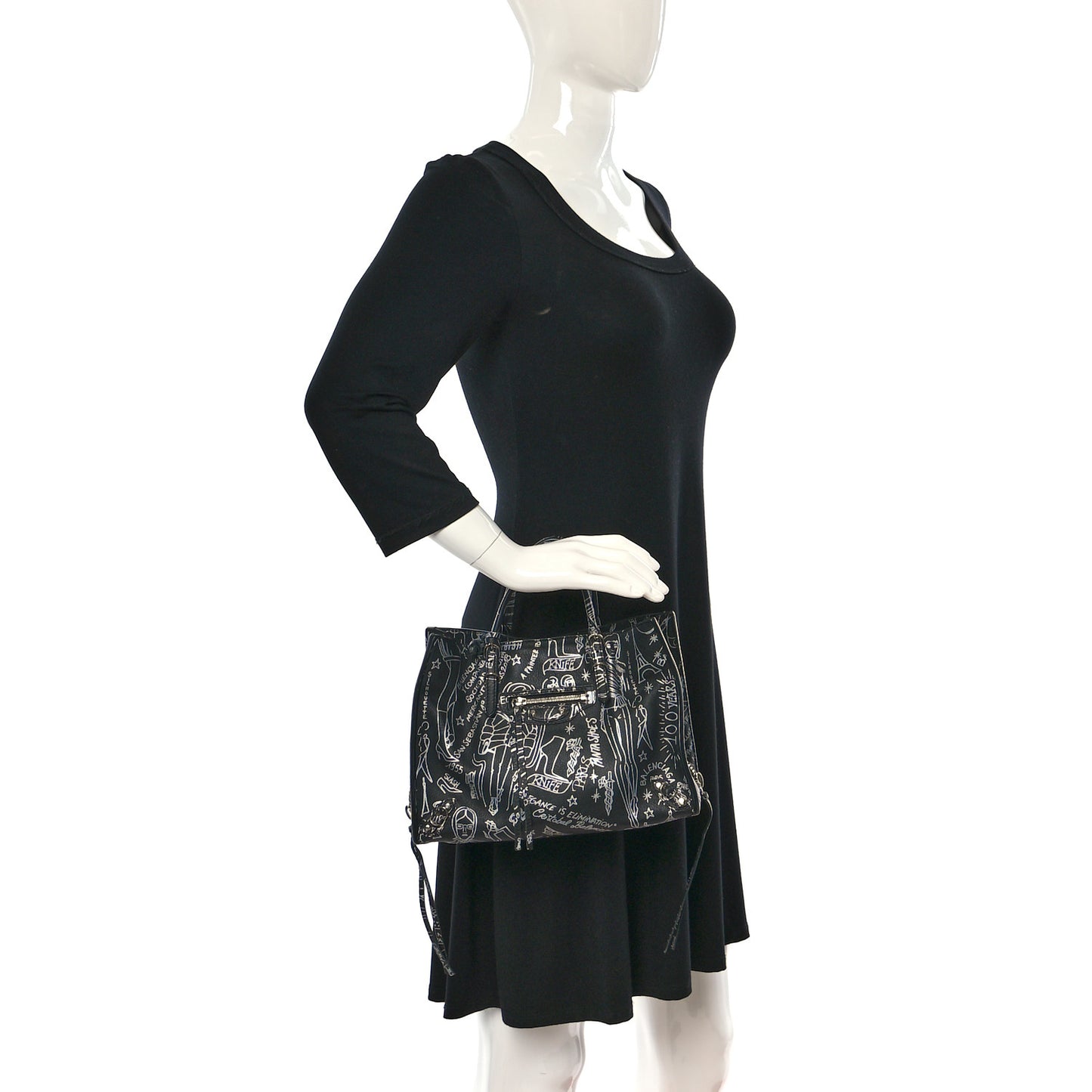 Agneau Graffiti Papier A6 Zip Around Tote Black