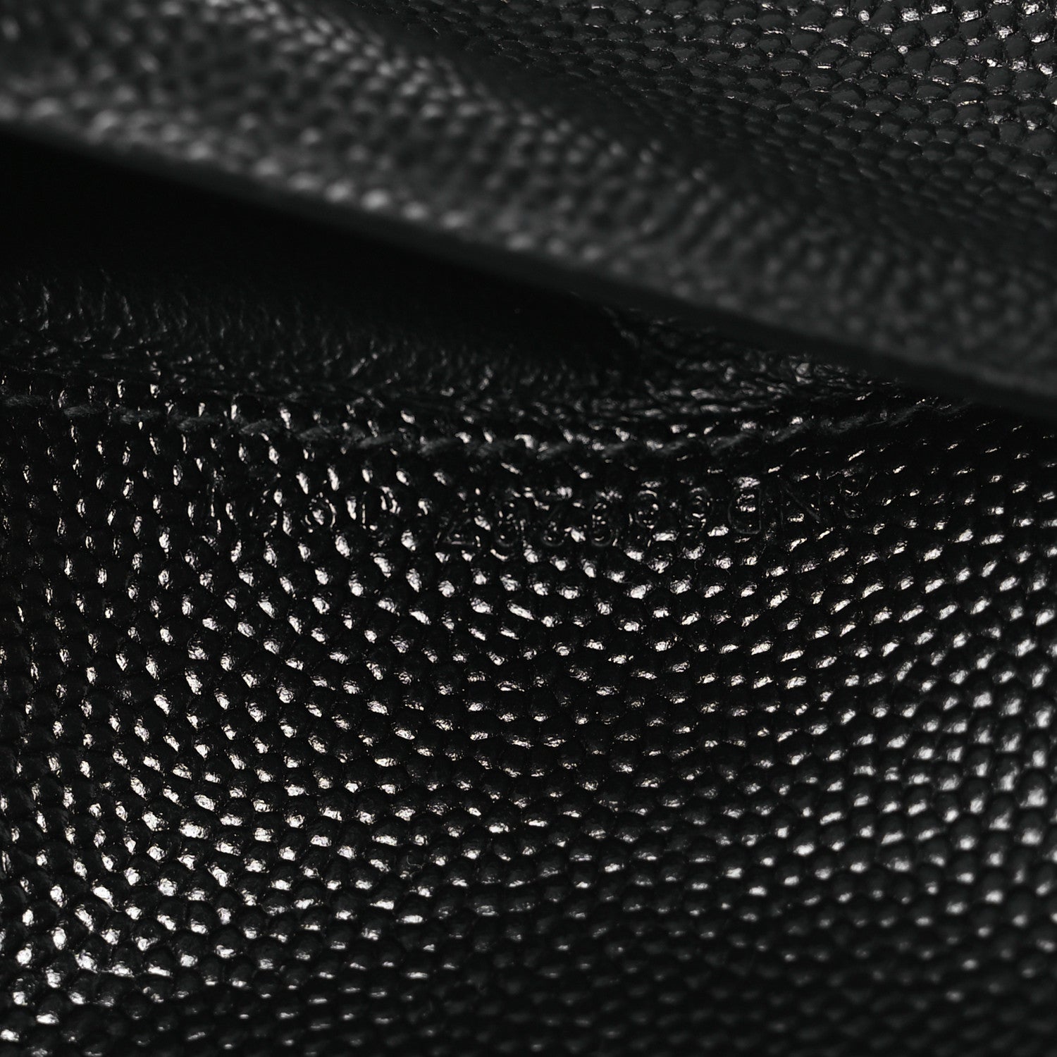 Saint Laurent Grain De Poudre Matelasse Chevron Monogram Zipped Two-Part Wallet Black 7 of 10