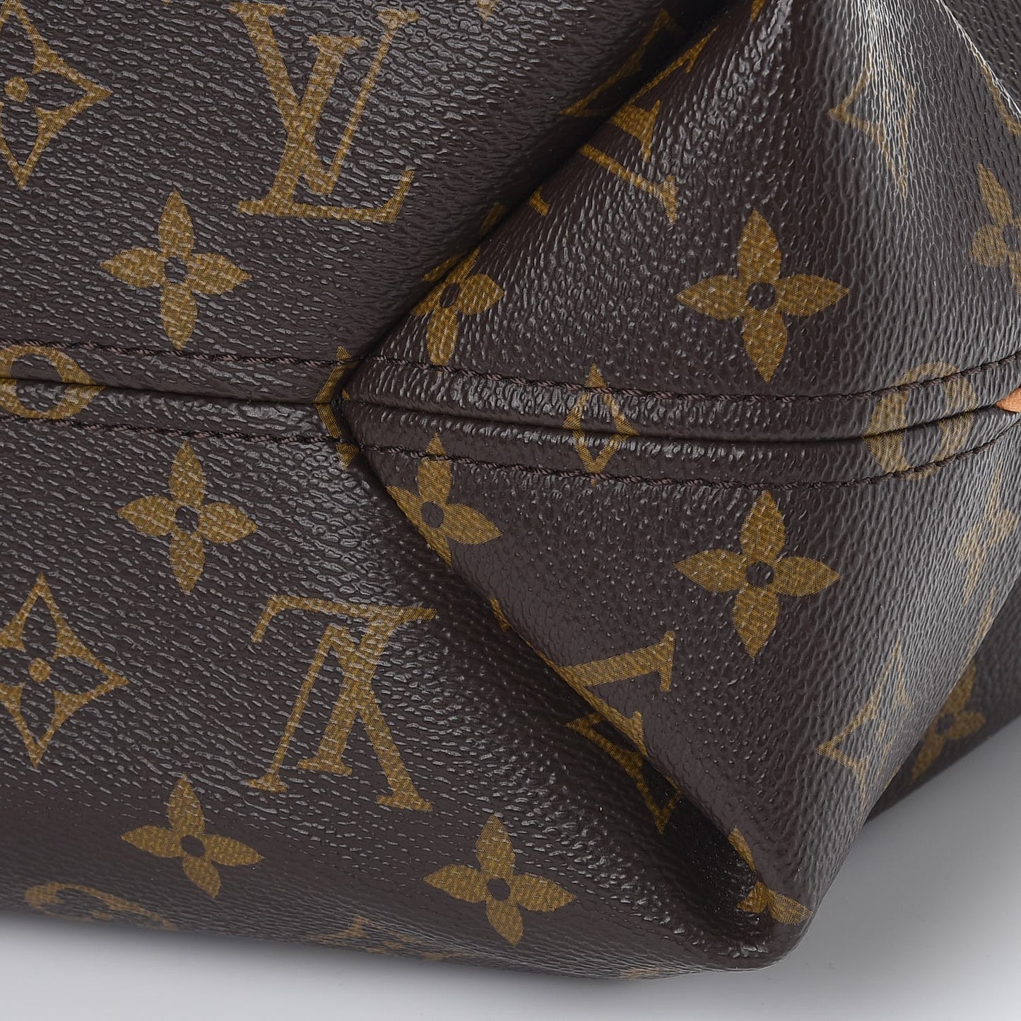 Monogram Sully MM