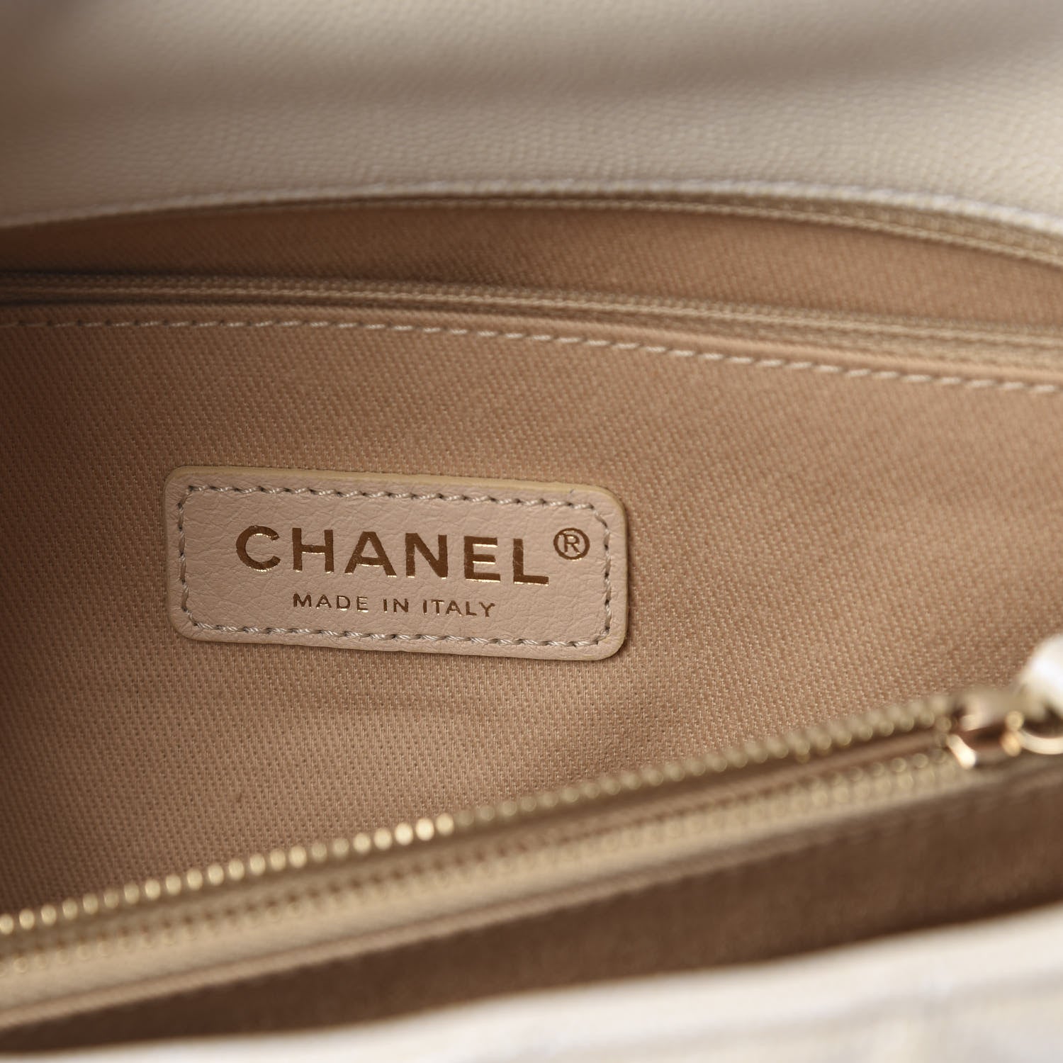 Chanel Iridescent Caviar Quilted Small Coco Handle Flap White 5 of 10