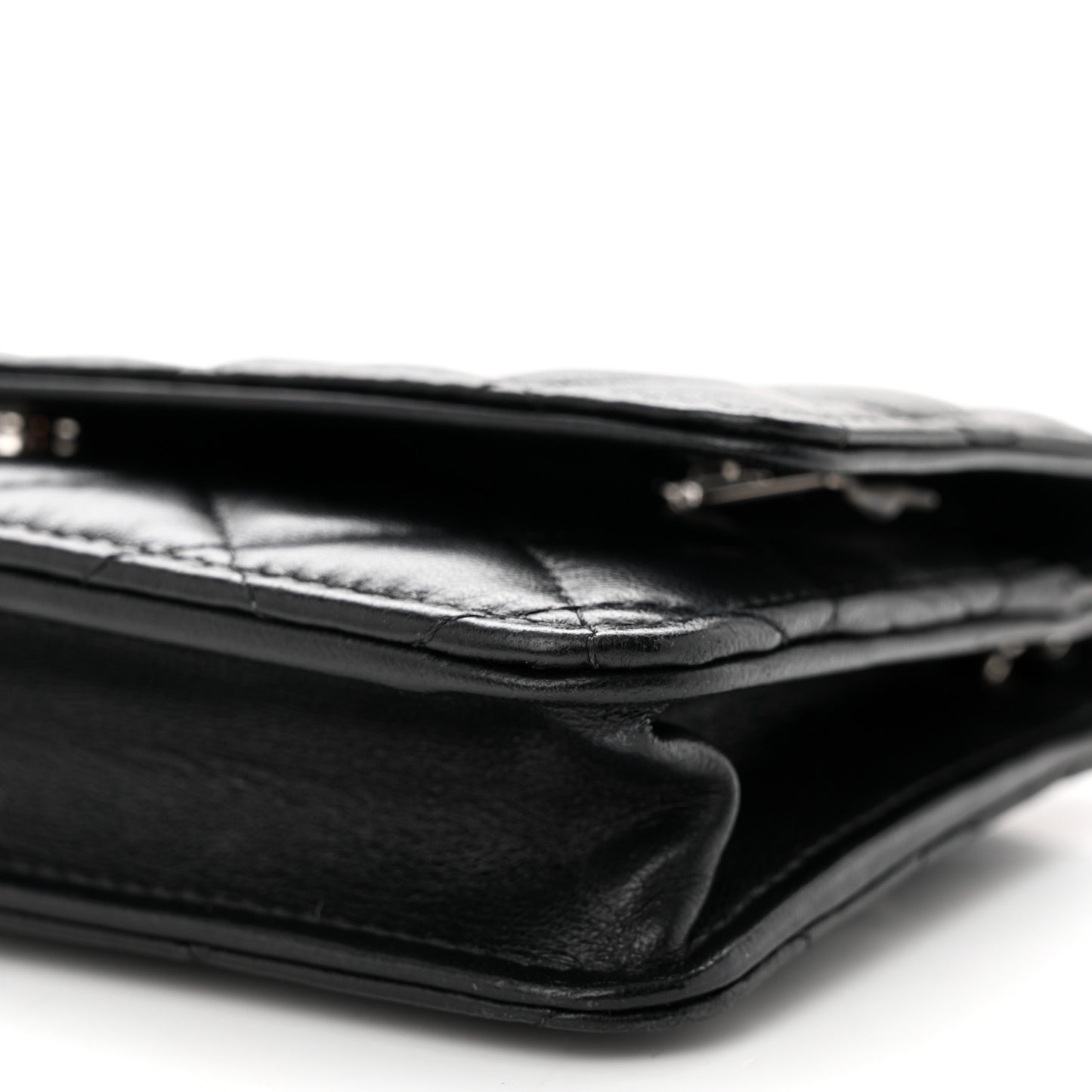 Lambskin Quilted Wallet On Chain WOC Black
