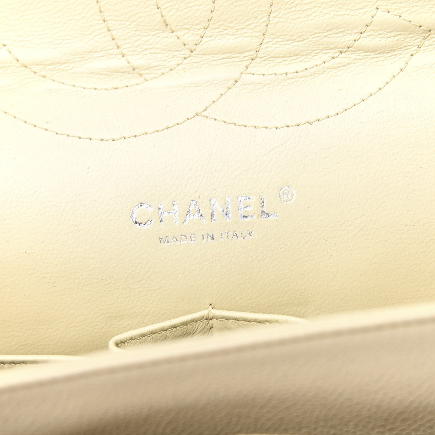 Caviar Quilted Jumbo Double Flap Beige Clair