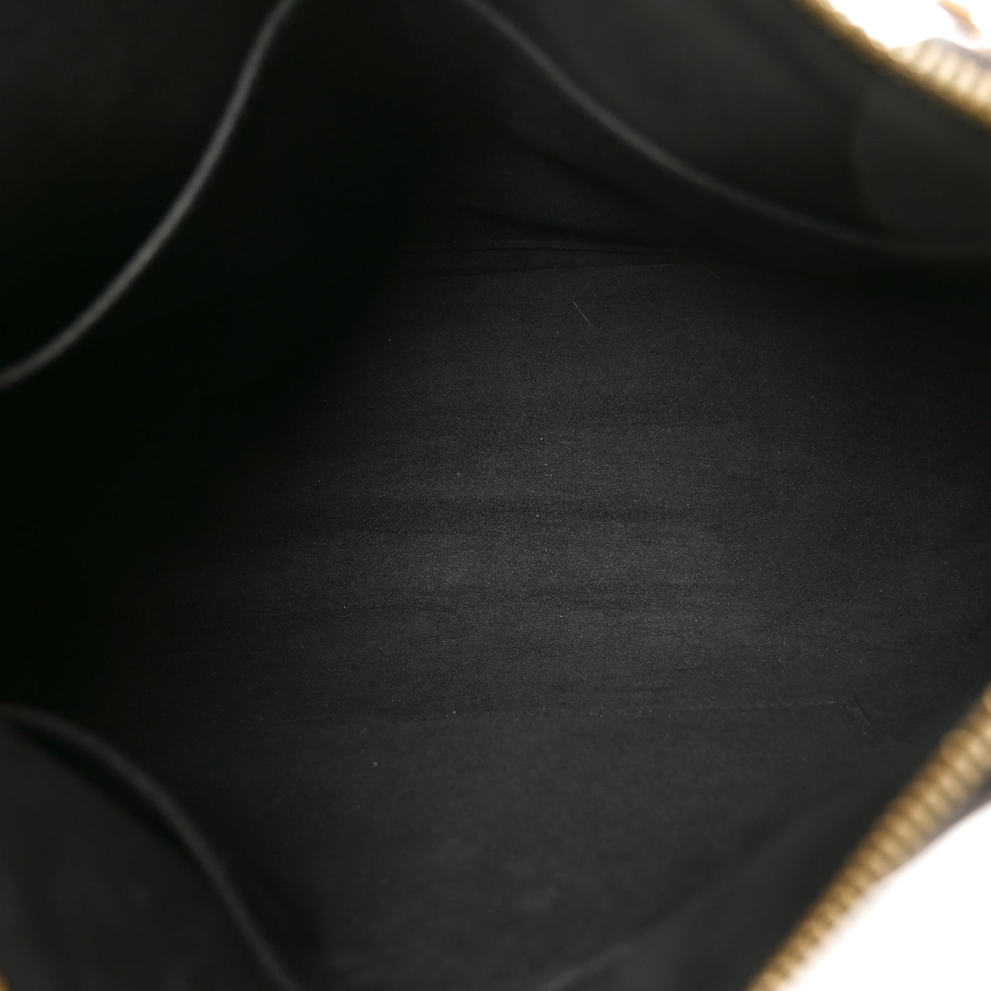Monogram V Tote MM Black