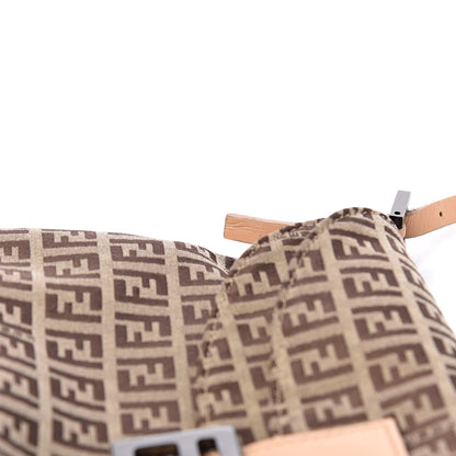 Fendi Zucchino Baguette Beige 8 of 19