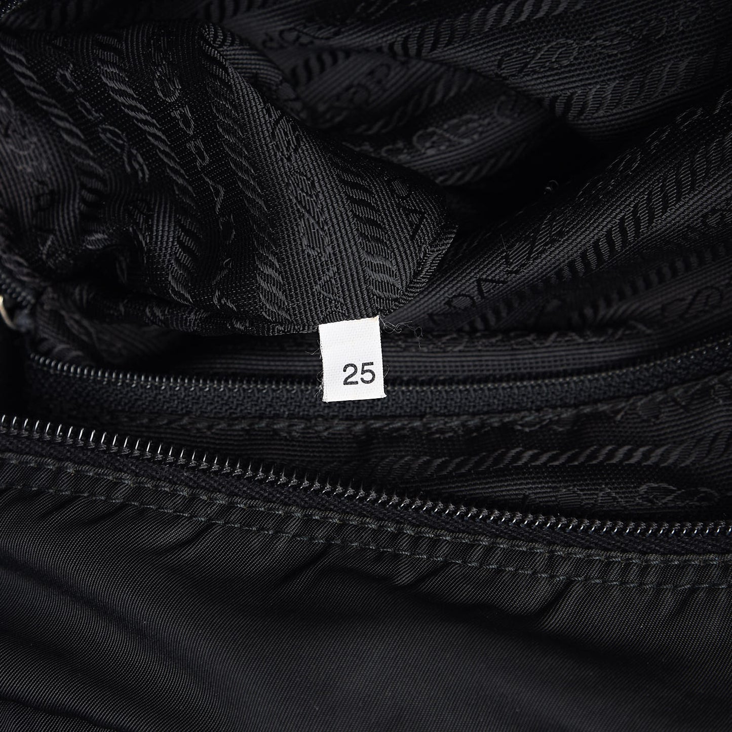 Nylon Vela Messenger Bag Black