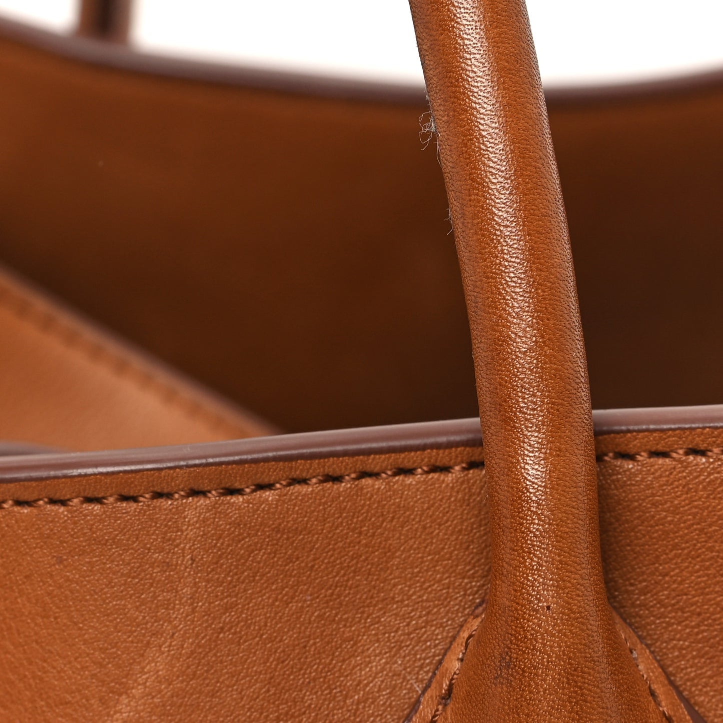 Polished Saddle Calfskin Soft Margaux 15 Cuir