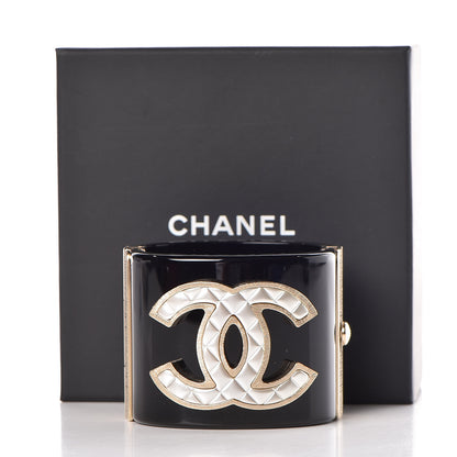 Chanel Resin Quilted CC Cuff Black Gold 7 of 7