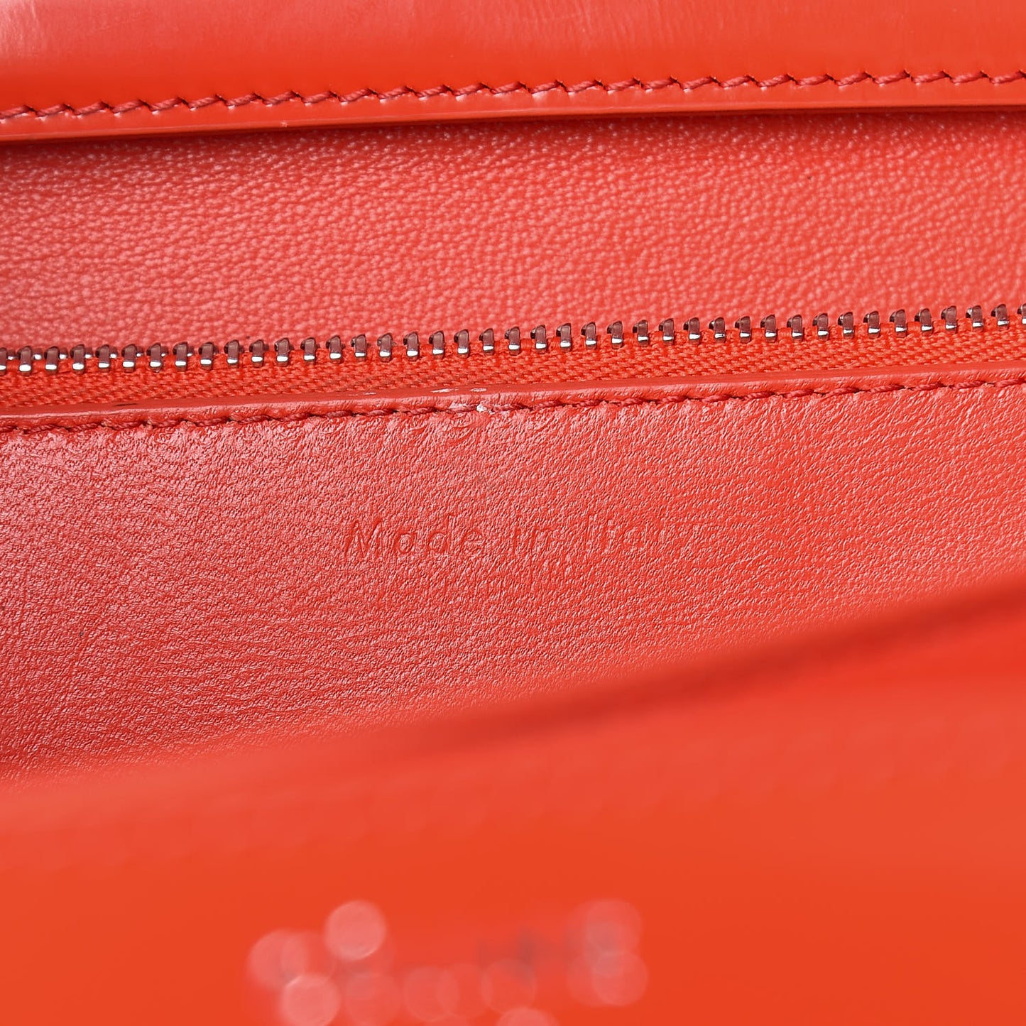 Spazzolato Calfskin Classic Box Medium Flap Vermillion
