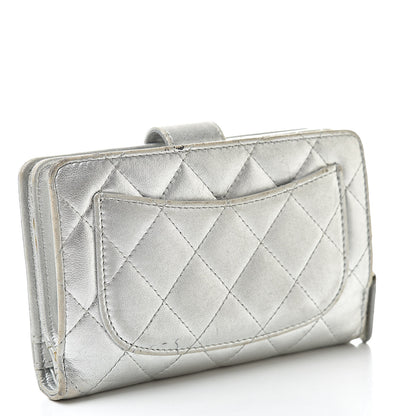 Chanel Metallic Lambskin Quilted Zipped Pocket Wallet Silver 3 of 21