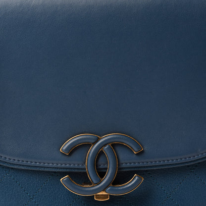 Chanel Shiny Calfskin Goatskin Quilted Medium Coco Curve Messenger Flap Navy 10 of 10