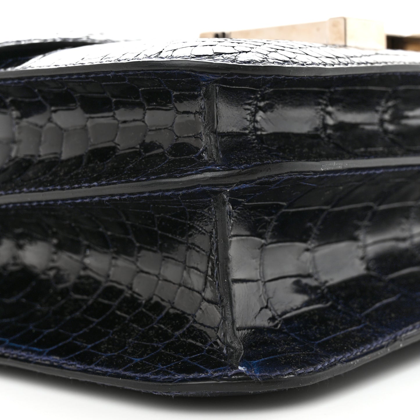 Shiny Niloticus Crocodile Constance 24 Bleu Marine