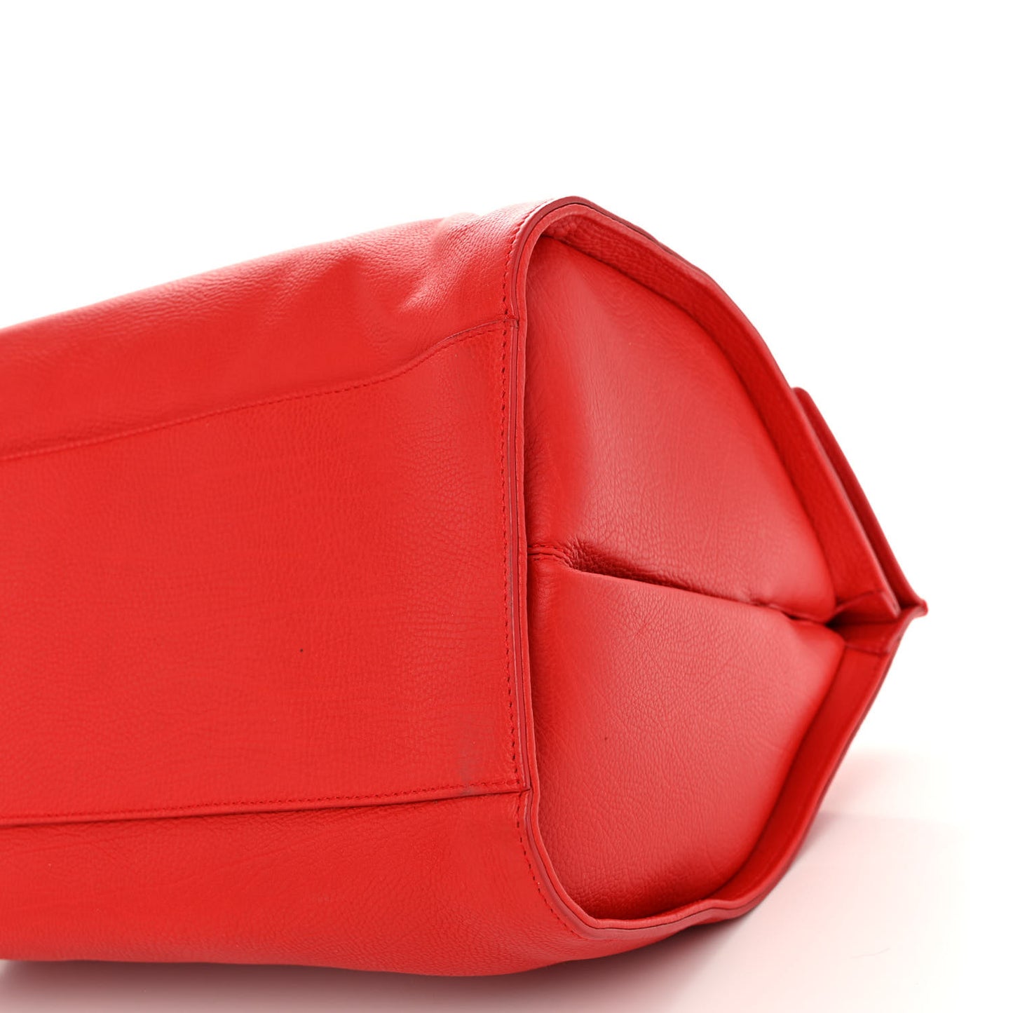 Grained Calfskin M Tube Round Tote Rouge Coquelicot