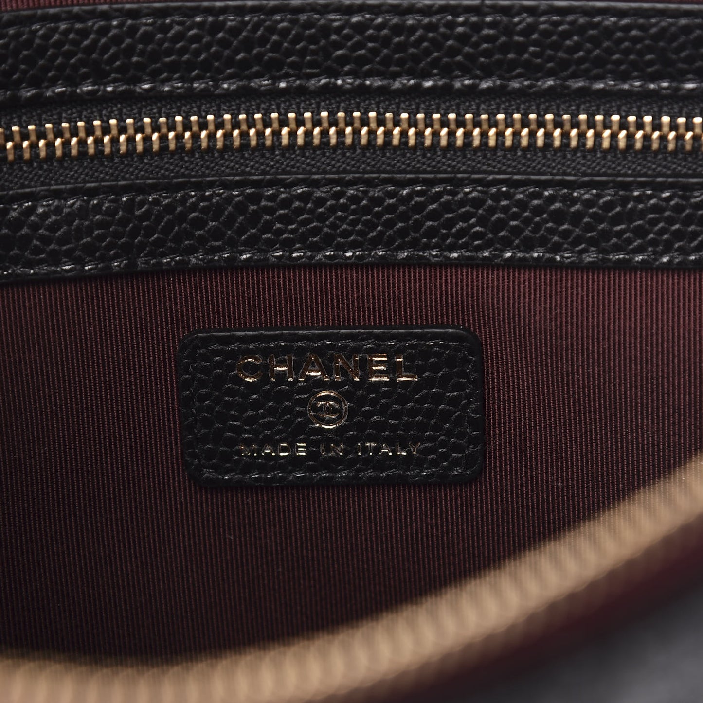 Caviar Quilted Medium Cosmetic Case Black