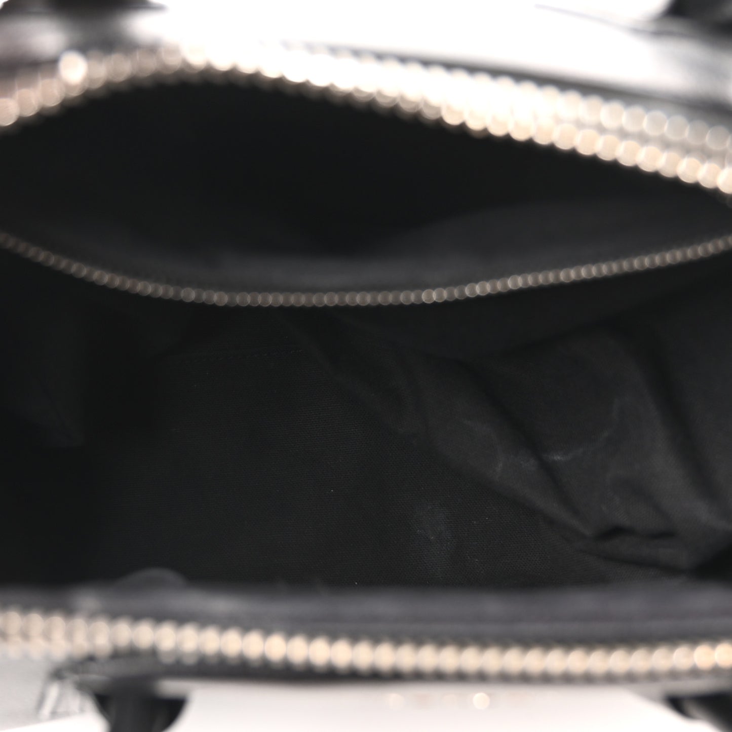 Sugar Goatskin Medium Antigona Black