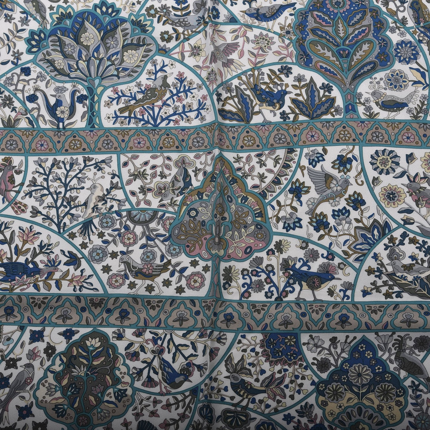 Silk Au Pays Des Oiseaux Fleurs Scarf 90