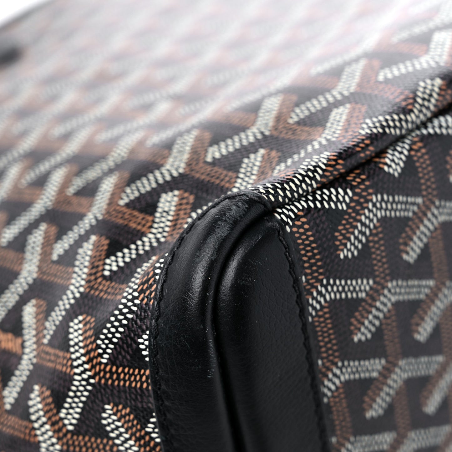 Goyardine Artois PM Black