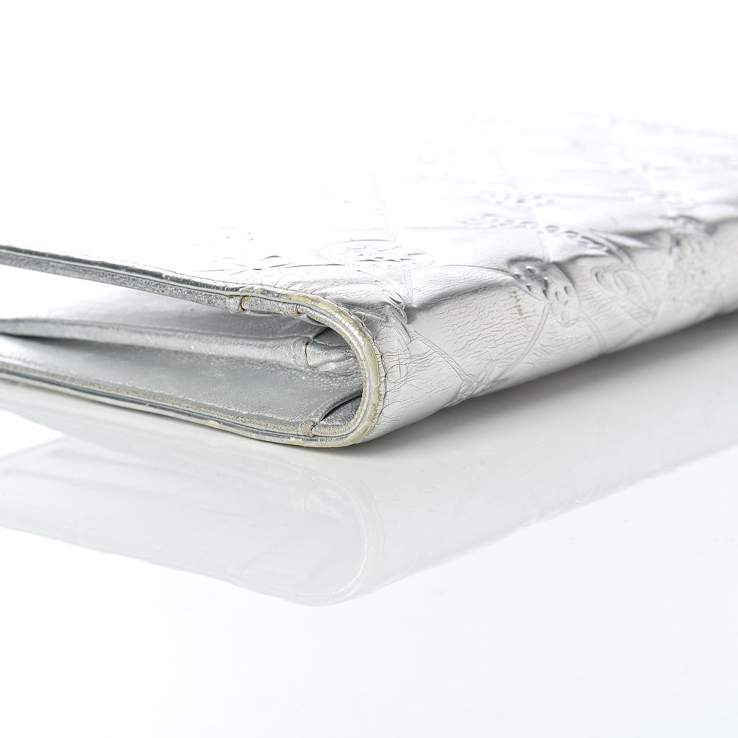 Metallic Patent Calfskin Quilted Lucky Symbols Yen Wallet Silver