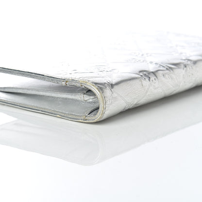 Chanel Metallic Patent Calfskin Quilted Lucky Symbols Yen Wallet Silver 12 of 19