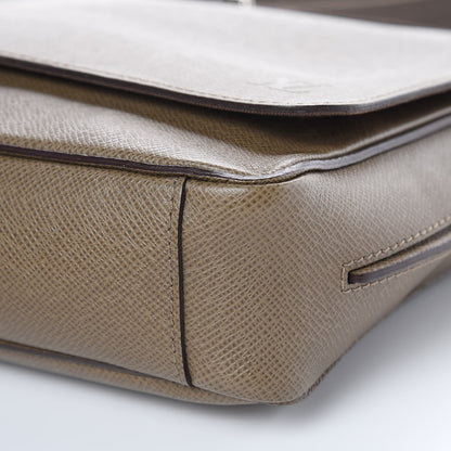 Louis Vuitton Taiga Roman PM Messenger Oural 8 of 12