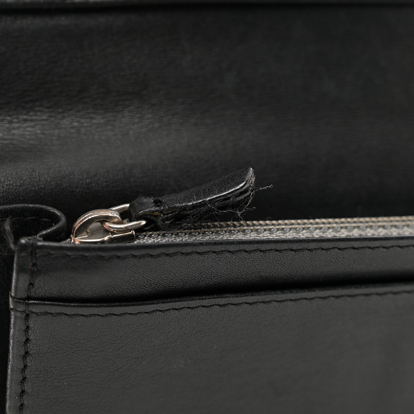 Patent Camellia Yen Wallet Black